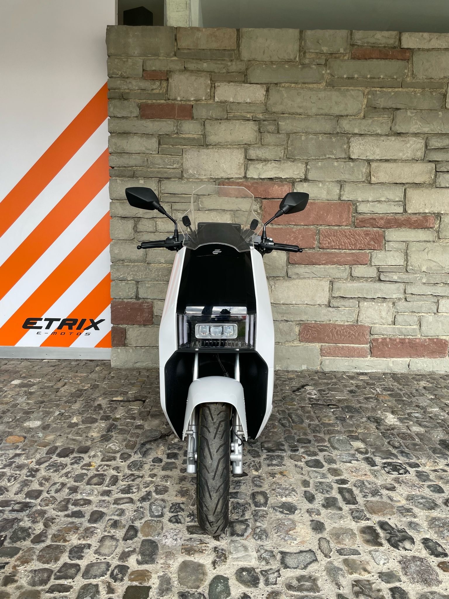 ETRIX Ecooter E5-showroom-element-1