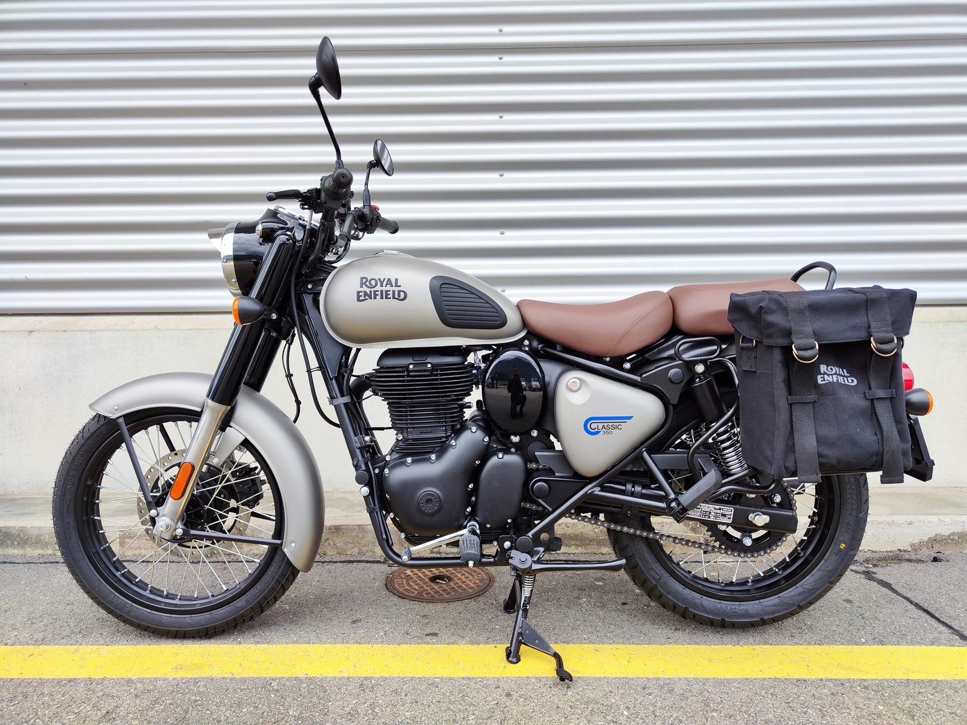 ROYAL ENFIELD CLASSIC 350 Dark Gunmetal Grey-image-1