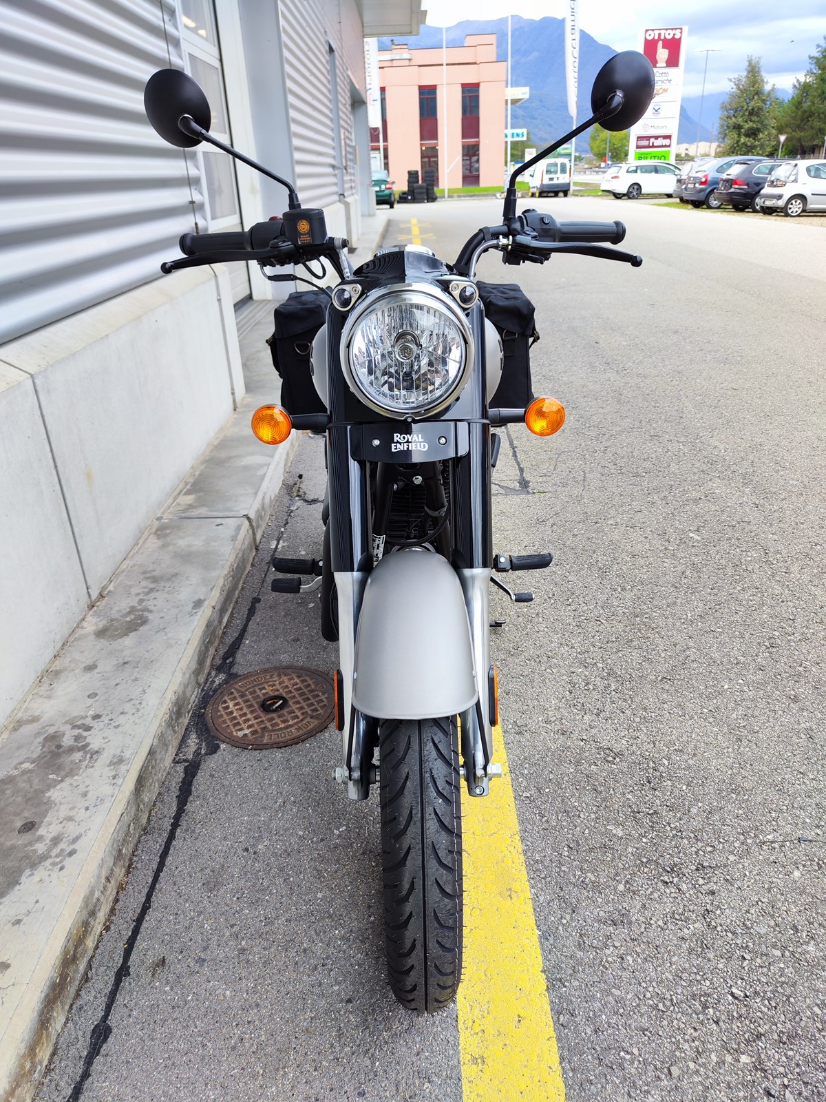 ROYAL ENFIELD CLASSIC 350 Dark Gunmetal Grey-image-4