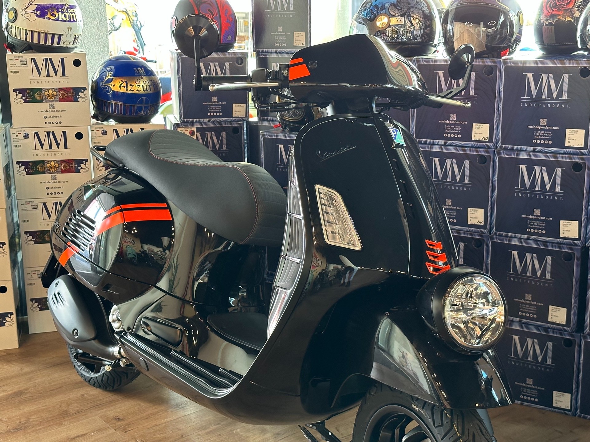 PIAGGIO Vespa GTS / GTV 300 ABS-showroom-element-3