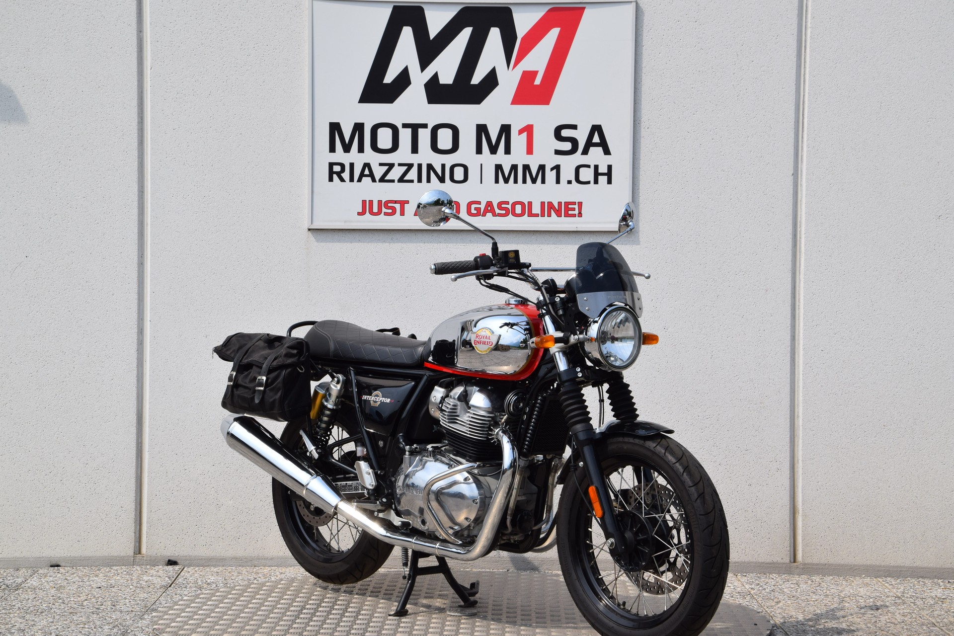 ROYAL ENFIELD Interceptor 650 Spezial-showroom-element-1
