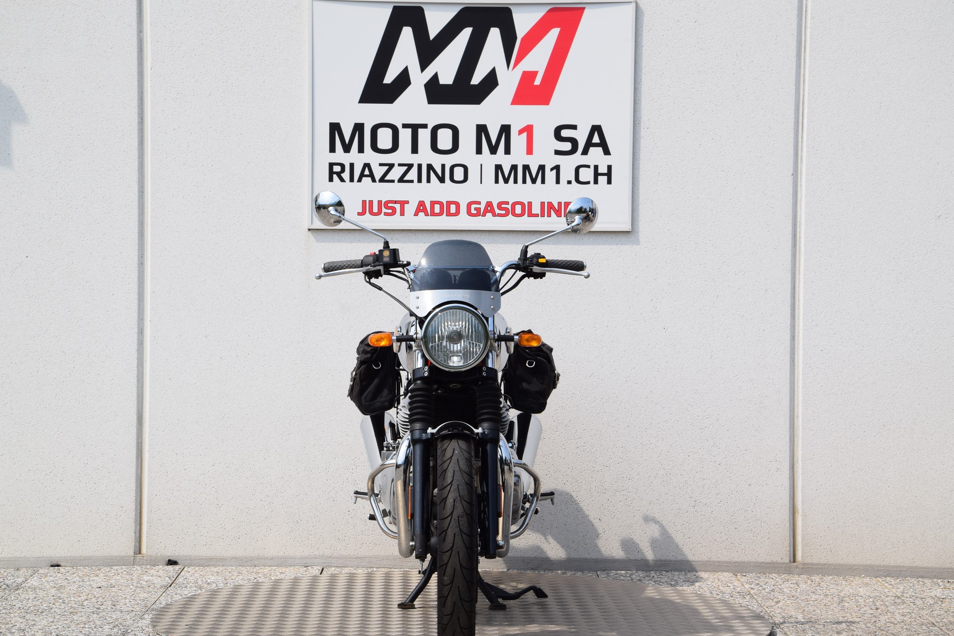 ROYAL ENFIELD Interceptor 650 Spezial-showroom-element-2