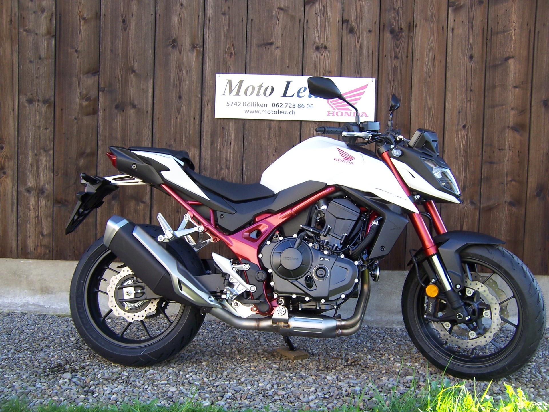 HONDA CB 750 Hornet (35kW)-image-3