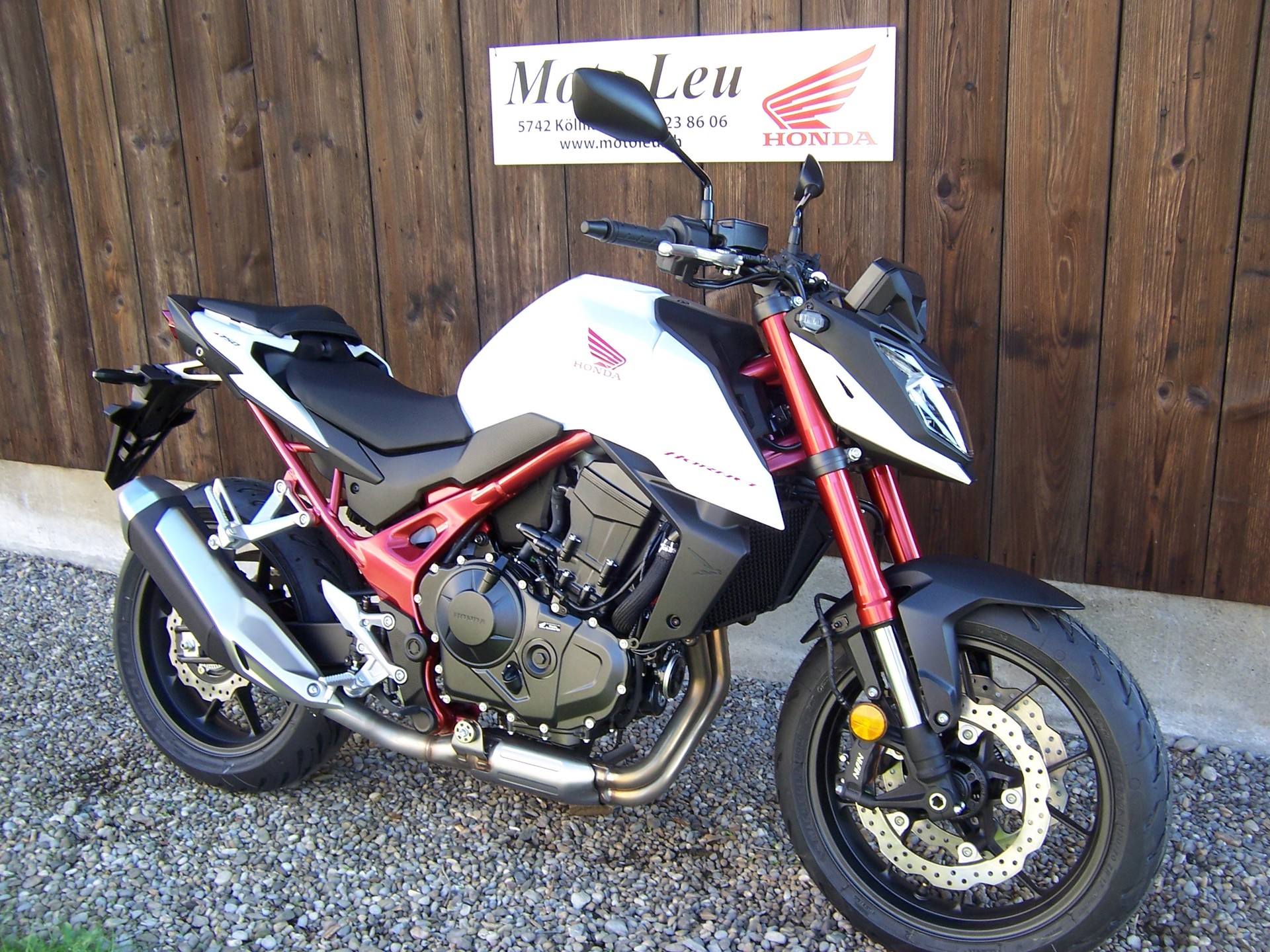 HONDA CB 750 Hornet (35kW)-image-8
