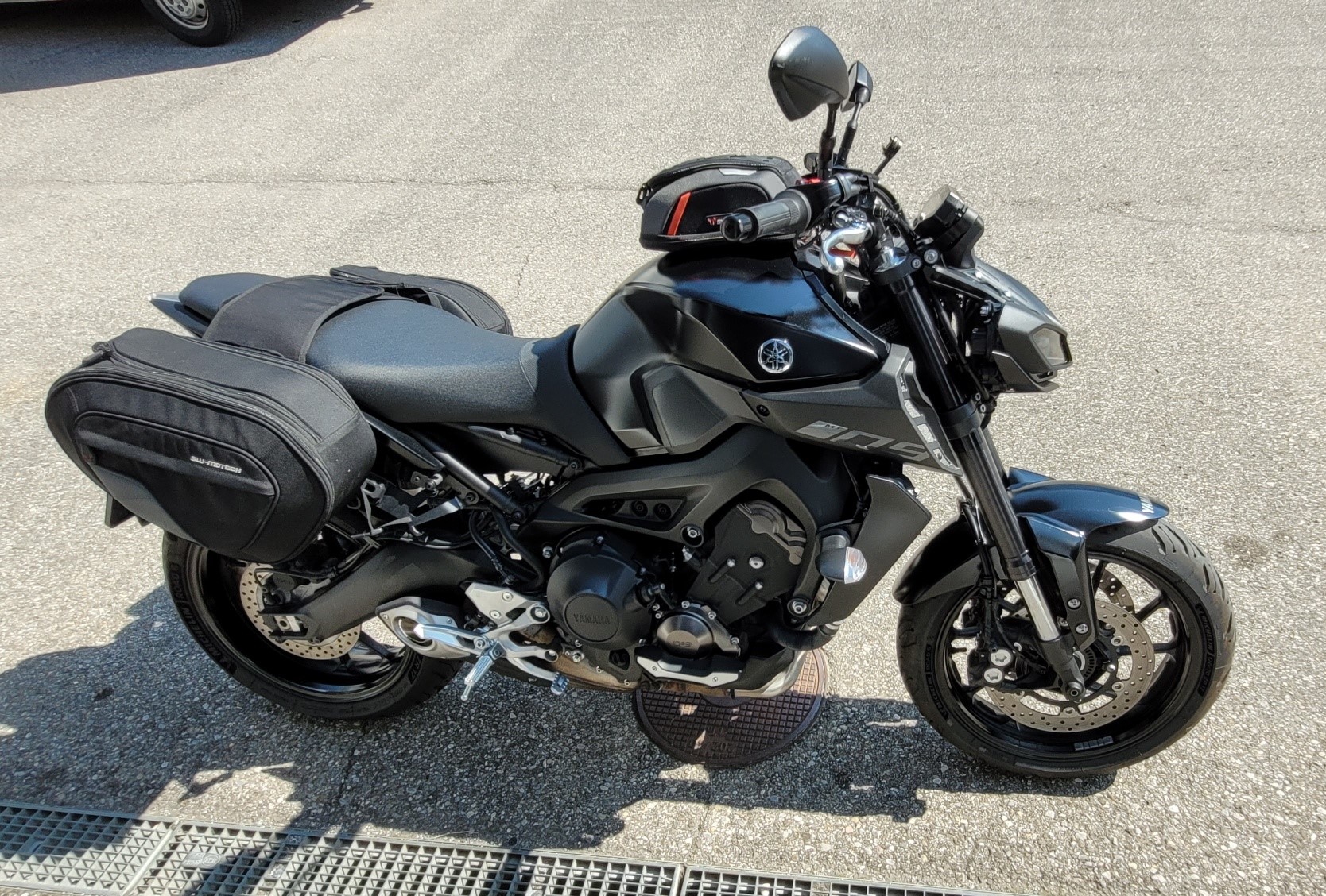 YAMAHA MT-09 ABS