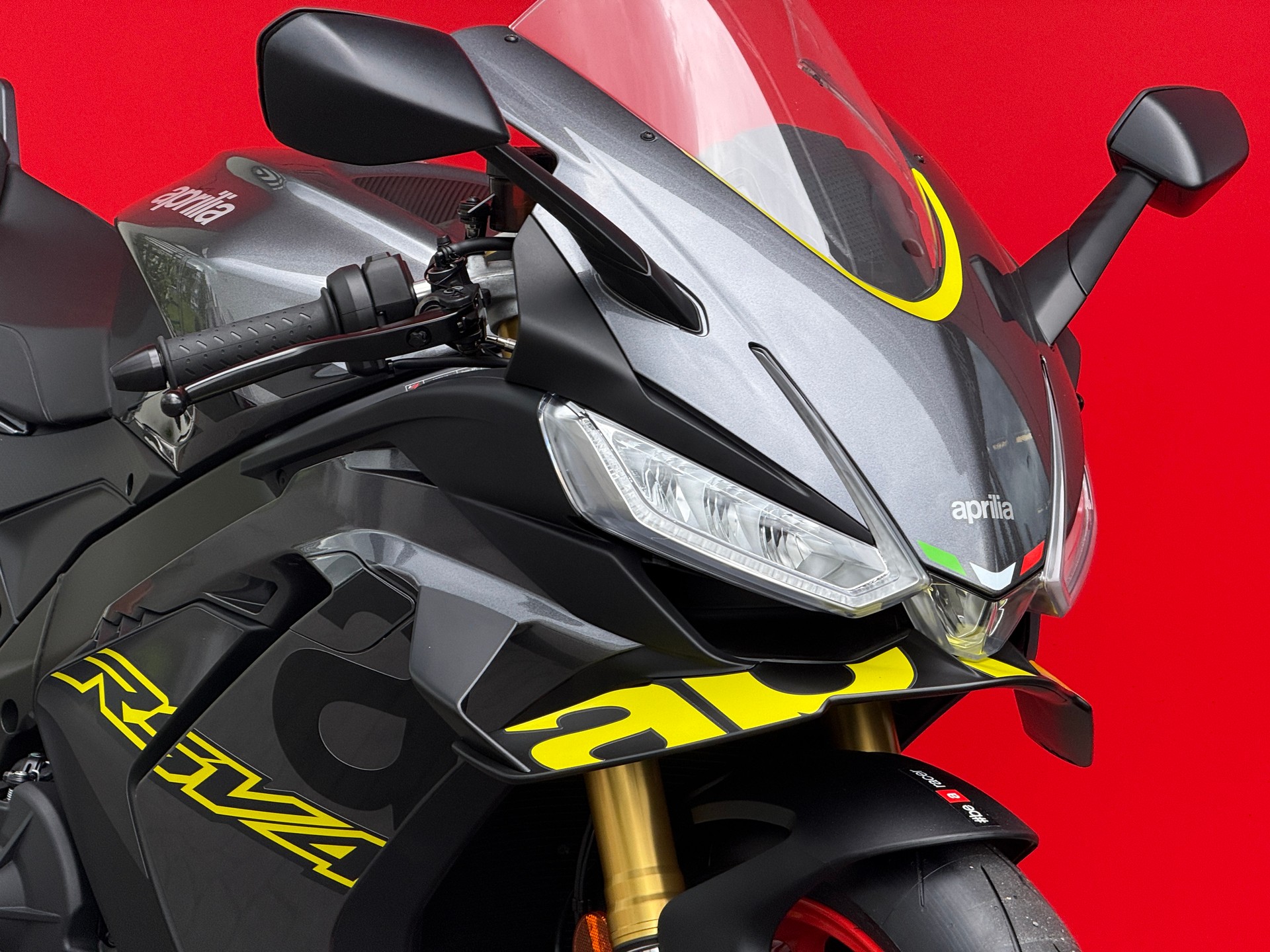 APRILIA RSV4 1100 MY25-image-9
