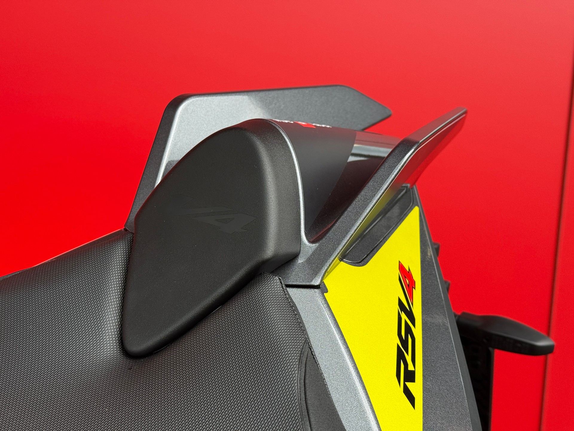 APRILIA RSV4 1100 MY25-image-10