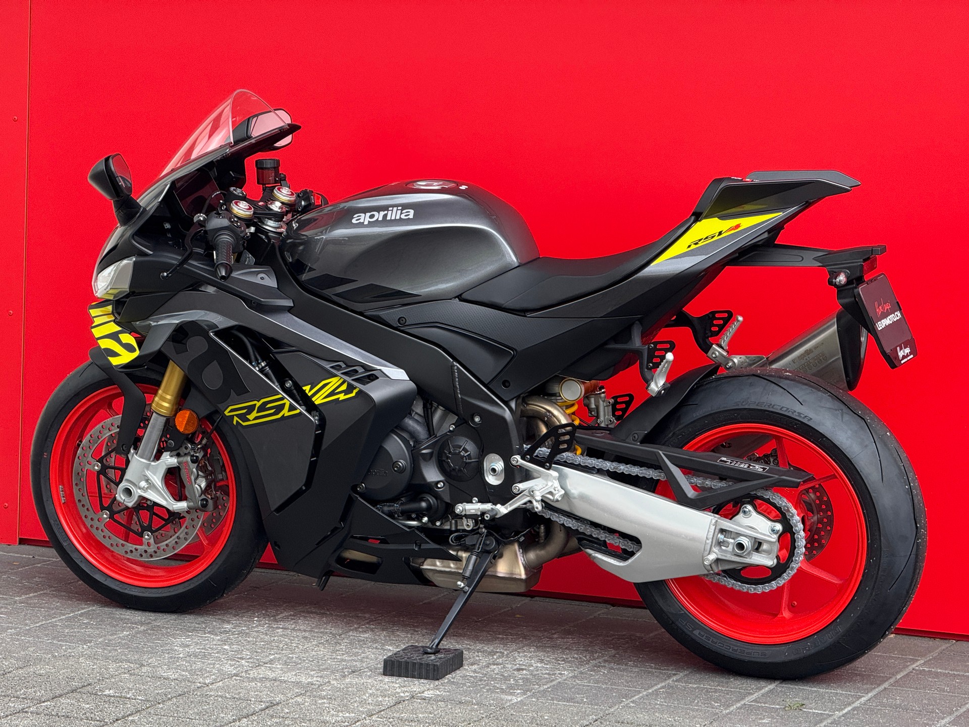 APRILIA RSV4 1100 MY25-image-14