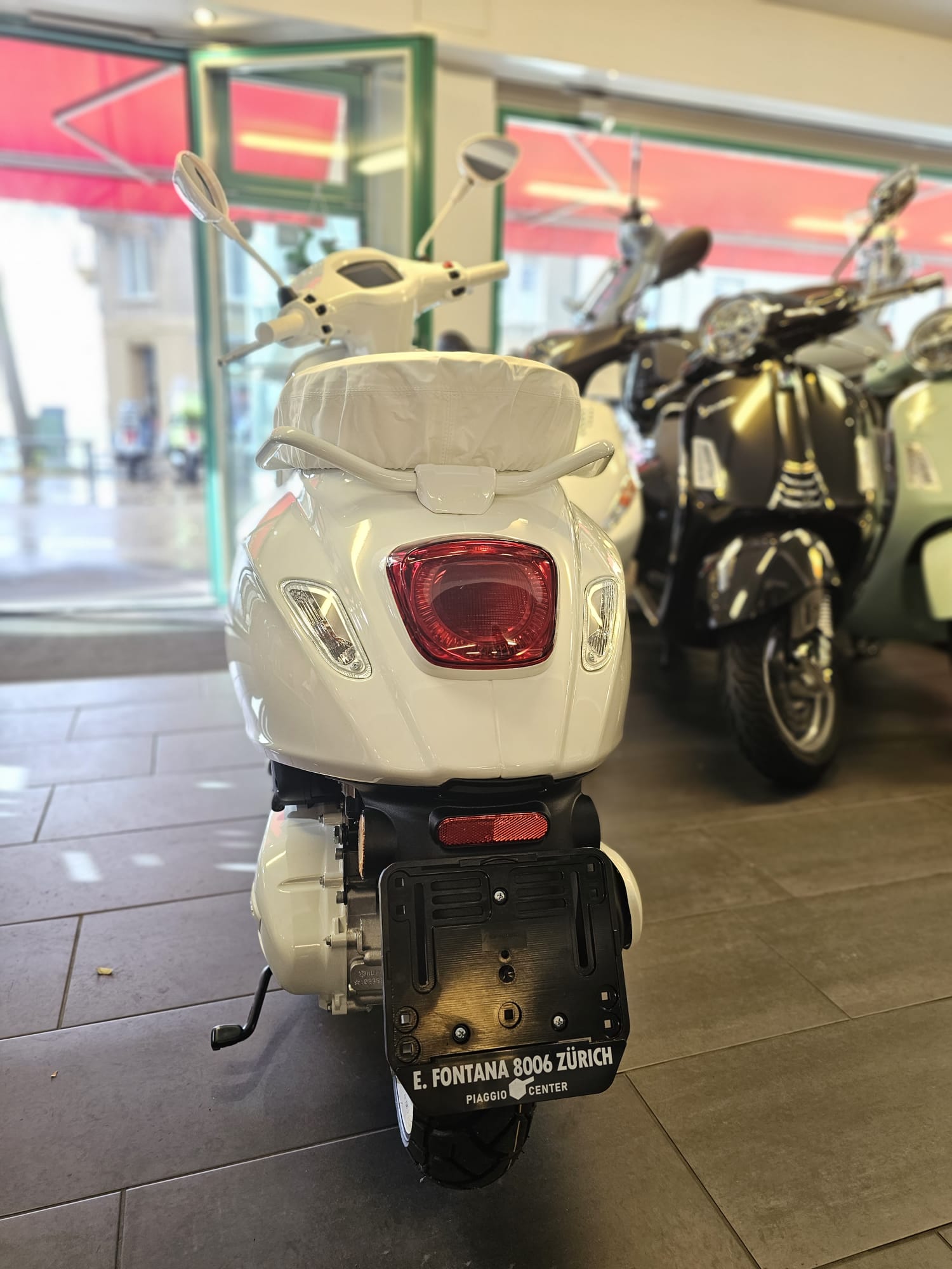 PIAGGIO Vespa 125 Sprint Justin Bieber-image-2