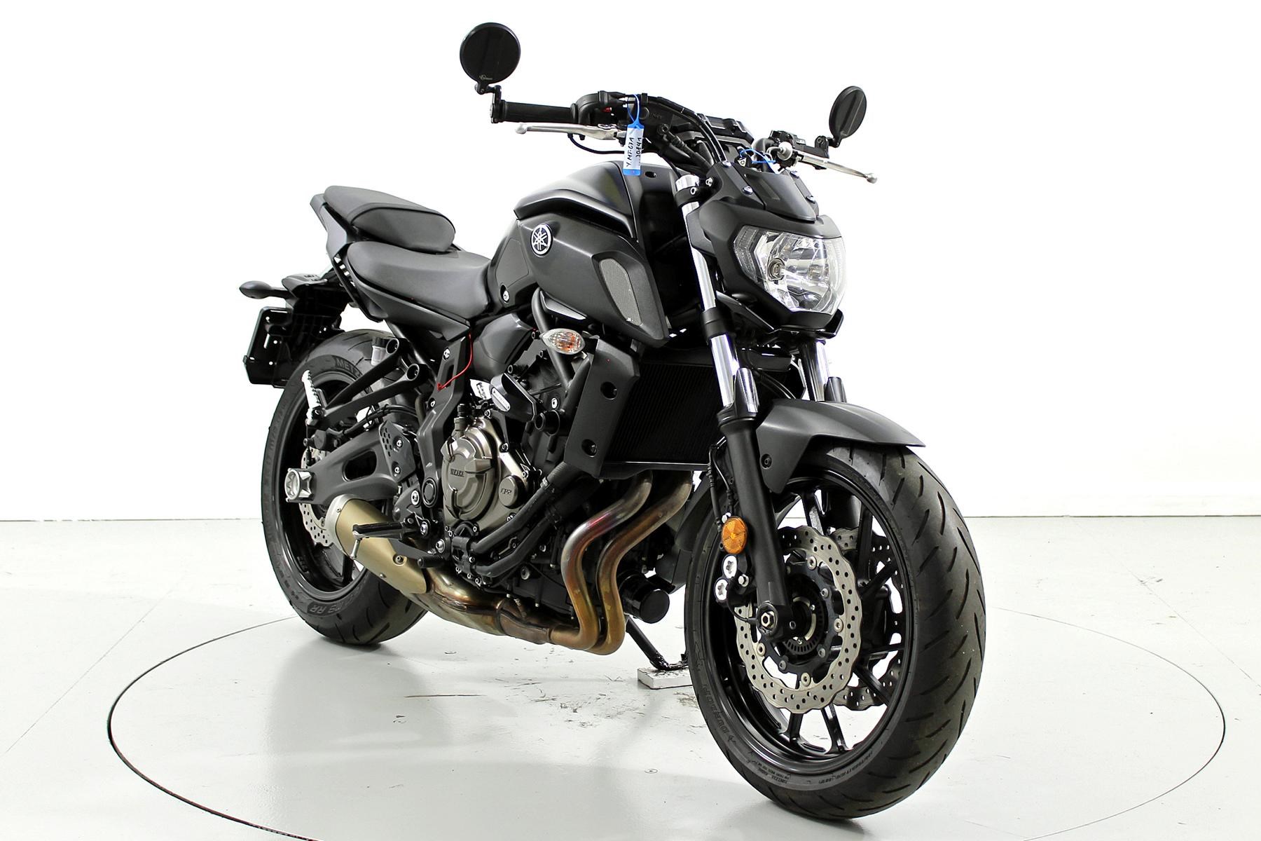 YAMAHA MT-07 ABS-showroom-element-1
