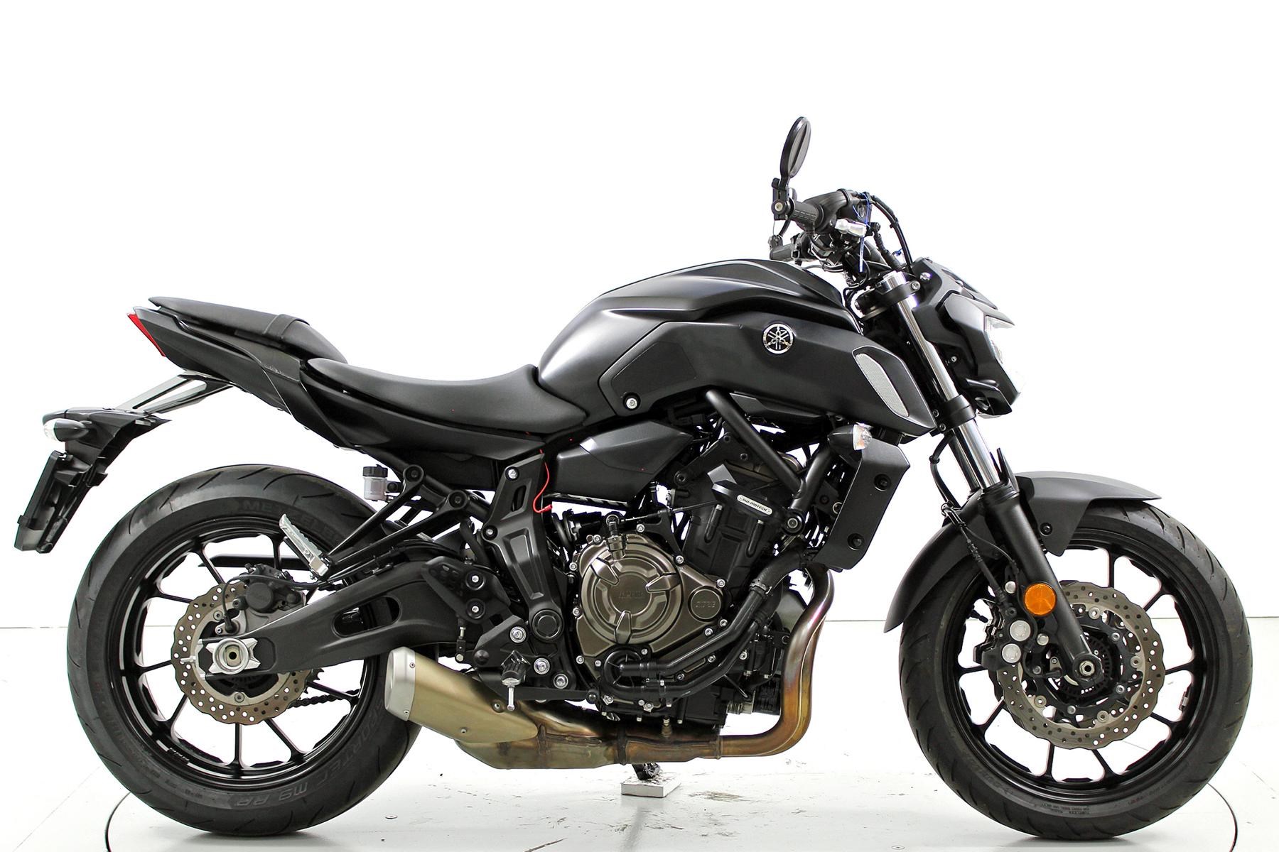 YAMAHA MT-07 ABS-showroom-element-3