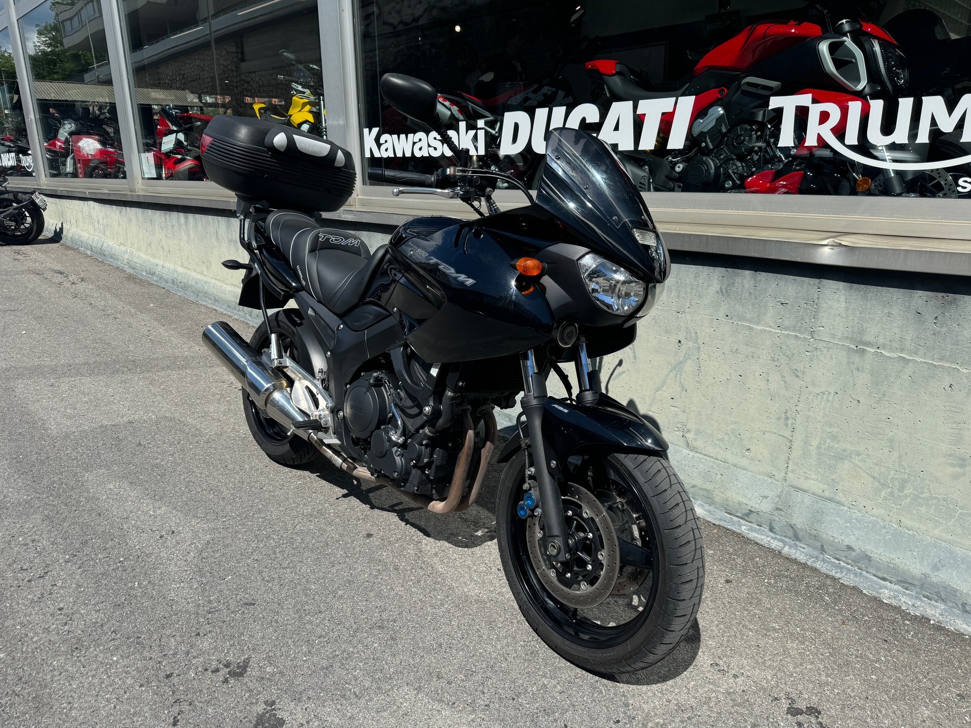 YAMAHA TDM 900 ABS I.E-showroom-element-1