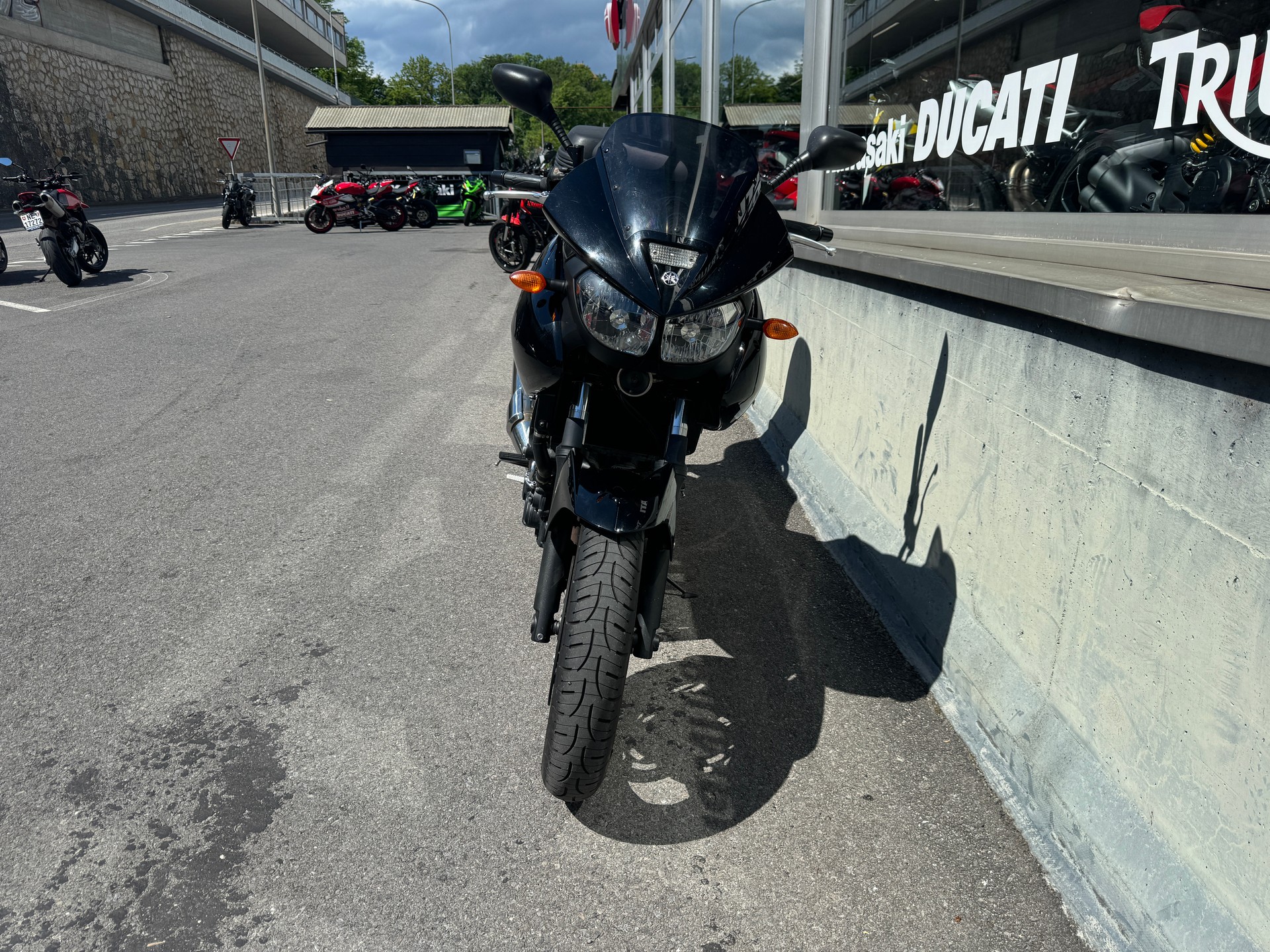 YAMAHA TDM 900 ABS I.E-showroom-element-2
