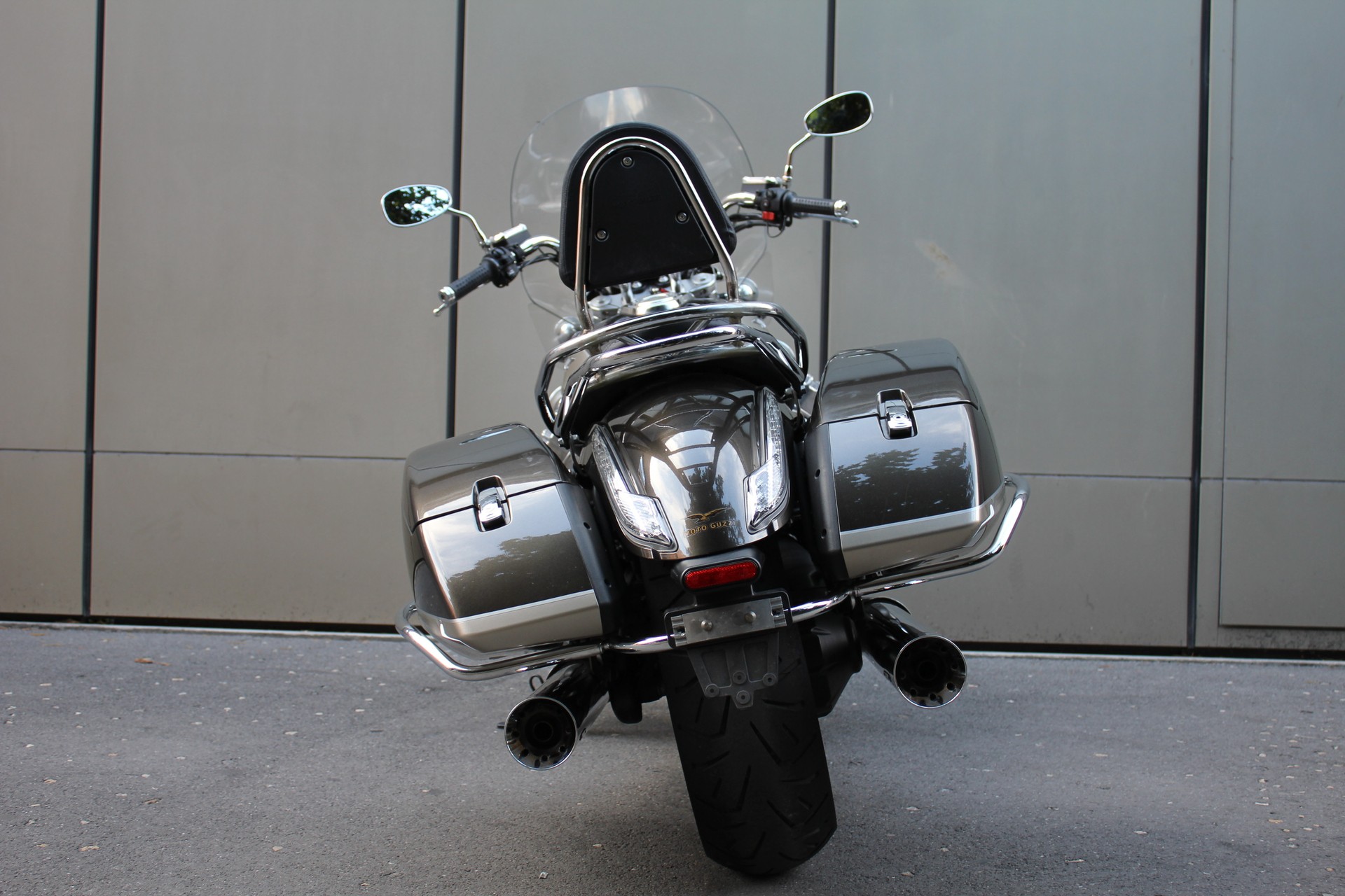MOTO GUZZI California 1400 Touring SE-showroom-element-3