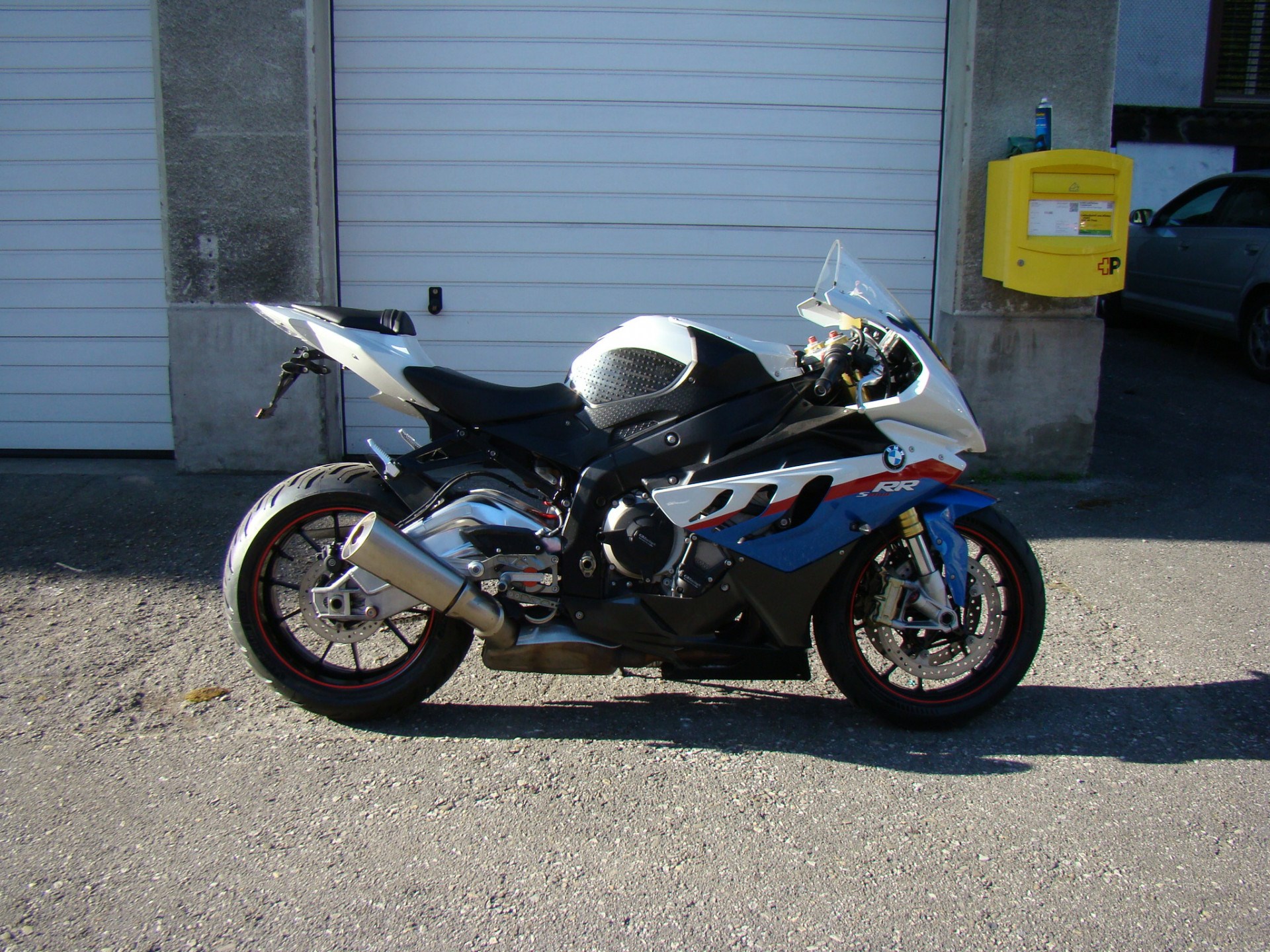 BMW S 1000 RR-showroom-element-1