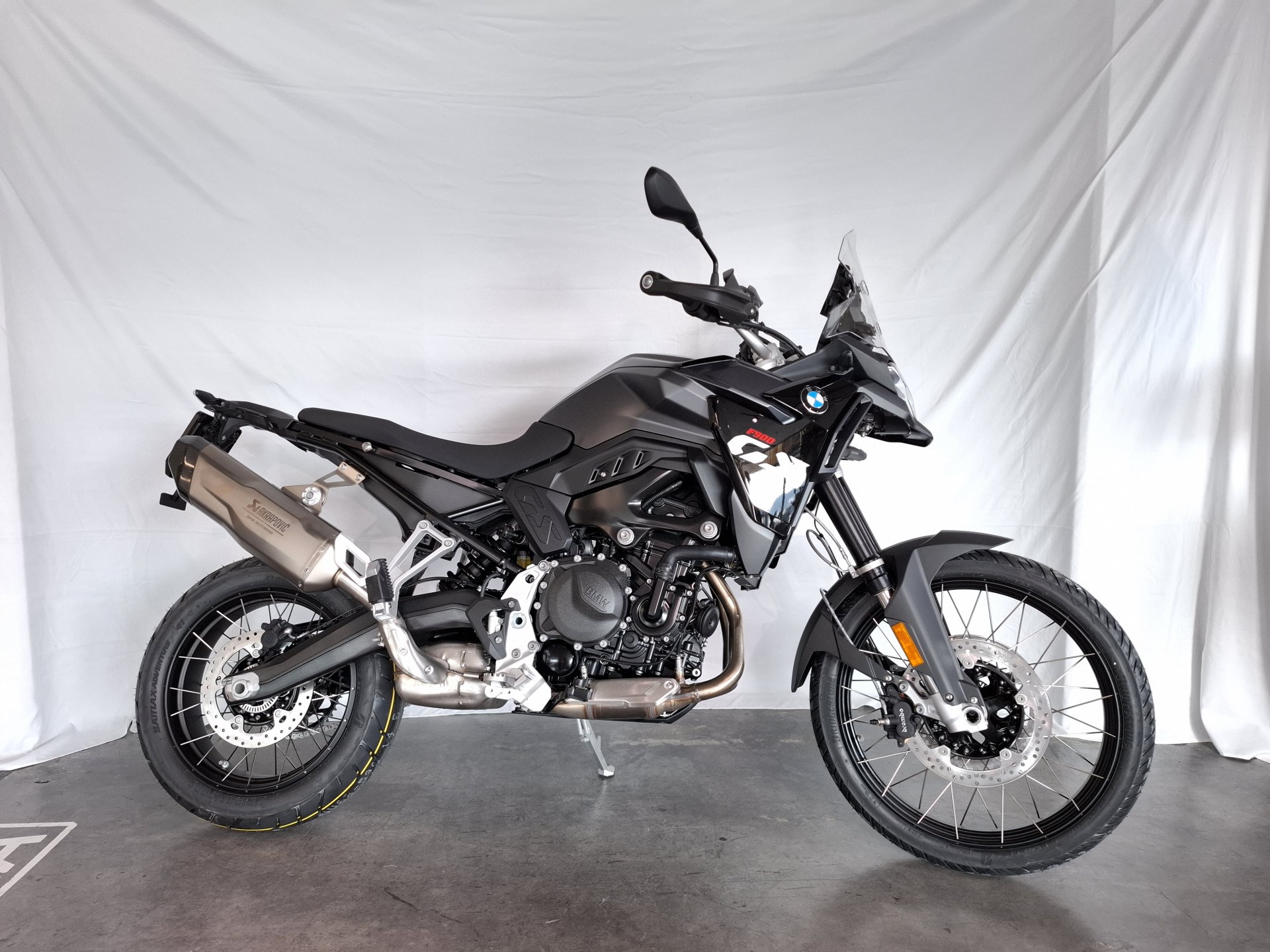 BMW F 900 GS-showroom-element-1