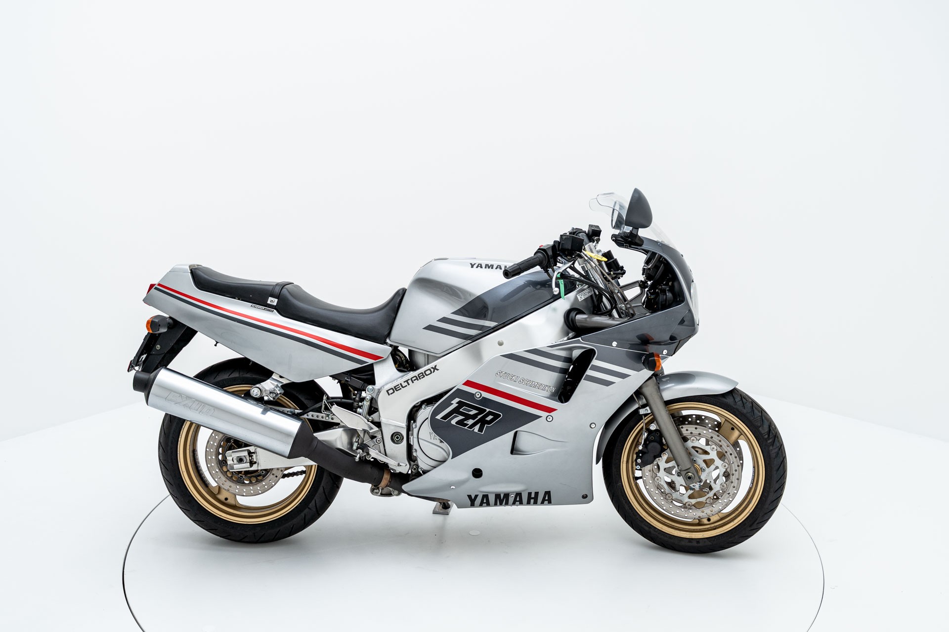 ウェア FZR-R FZR600/R（3HE/4HJ） -since 1989- - バイクの系譜