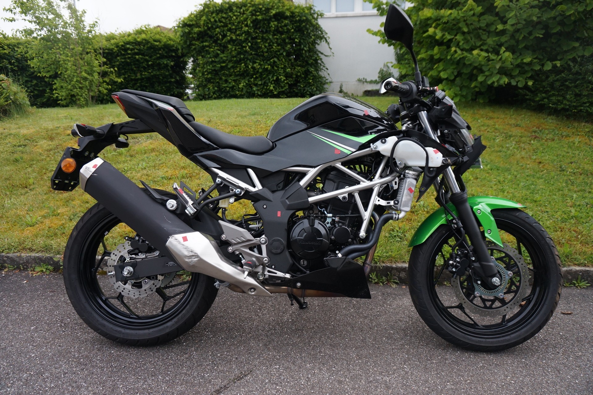 KAWASAKI Z 125 ABS Unfallfahrzeug-image-2