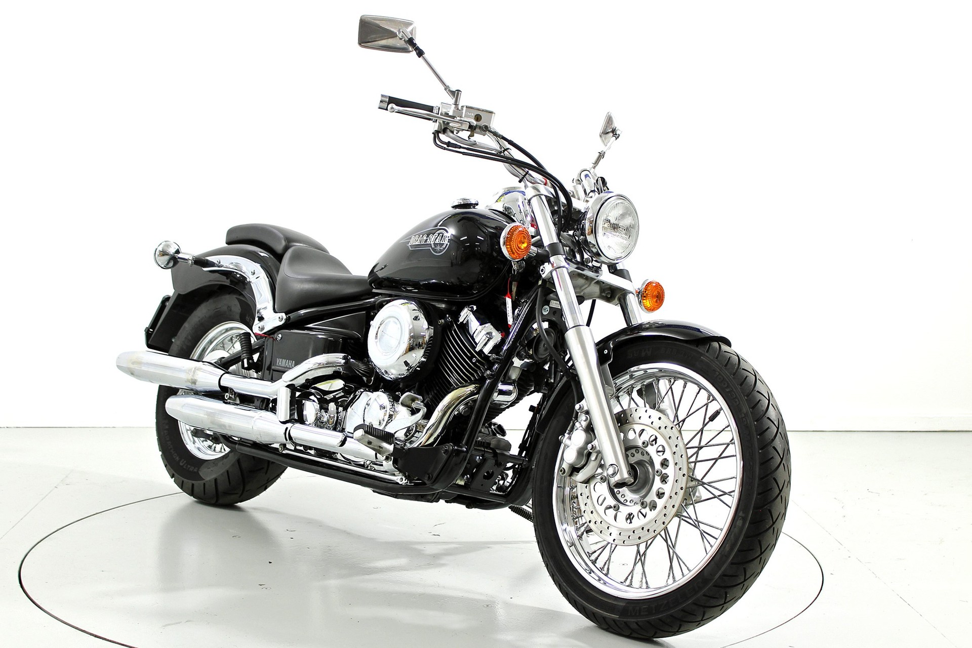YAMAHA XVS 650-showroom-element-1