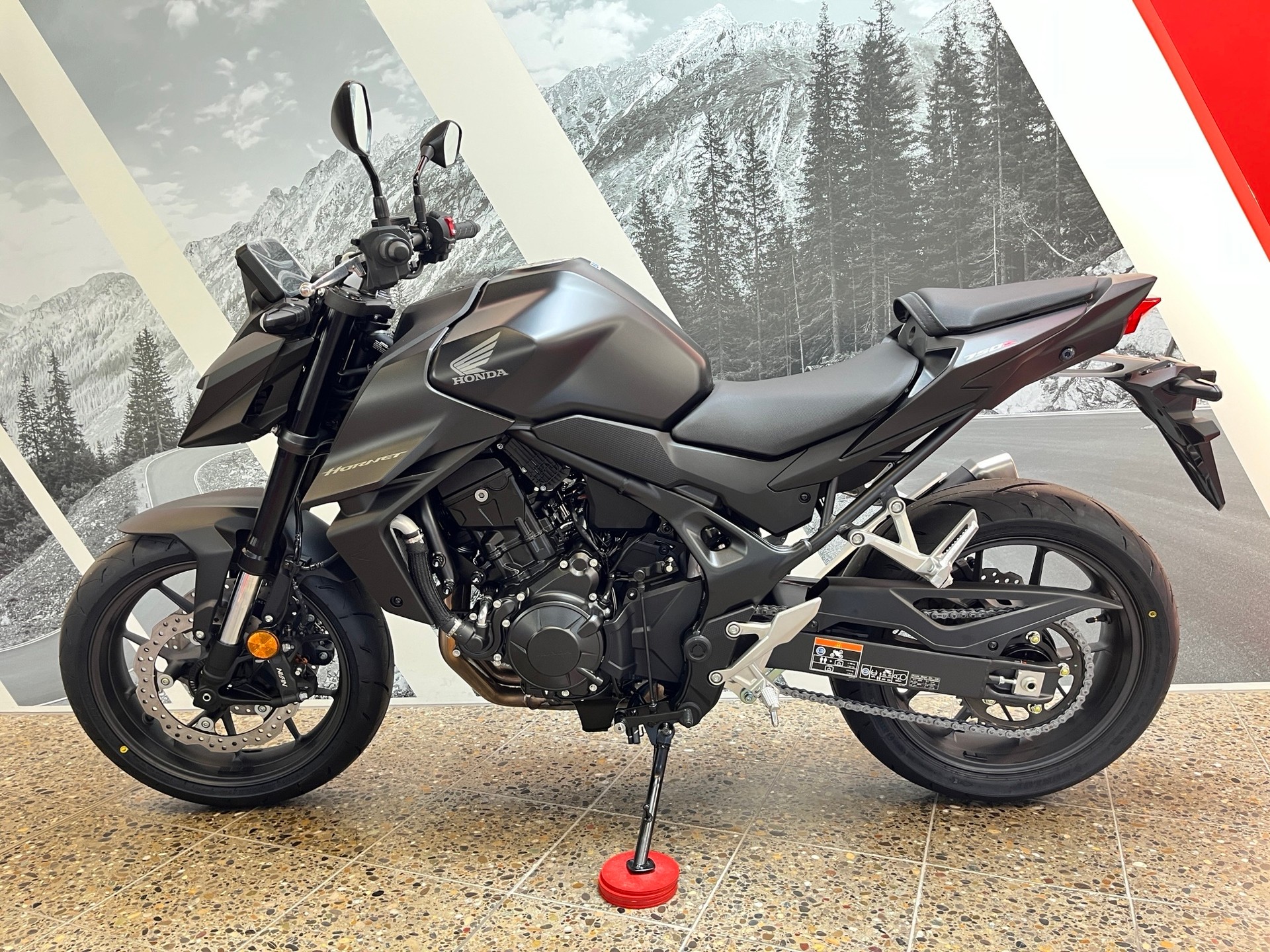 HONDA CB 750 Hornet YM2025-showroom-element-1
