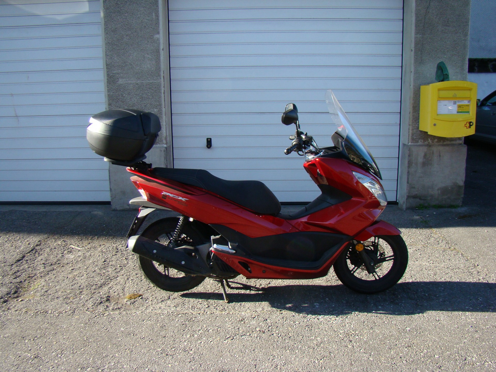 HONDA PCX 125-showroom-element-1