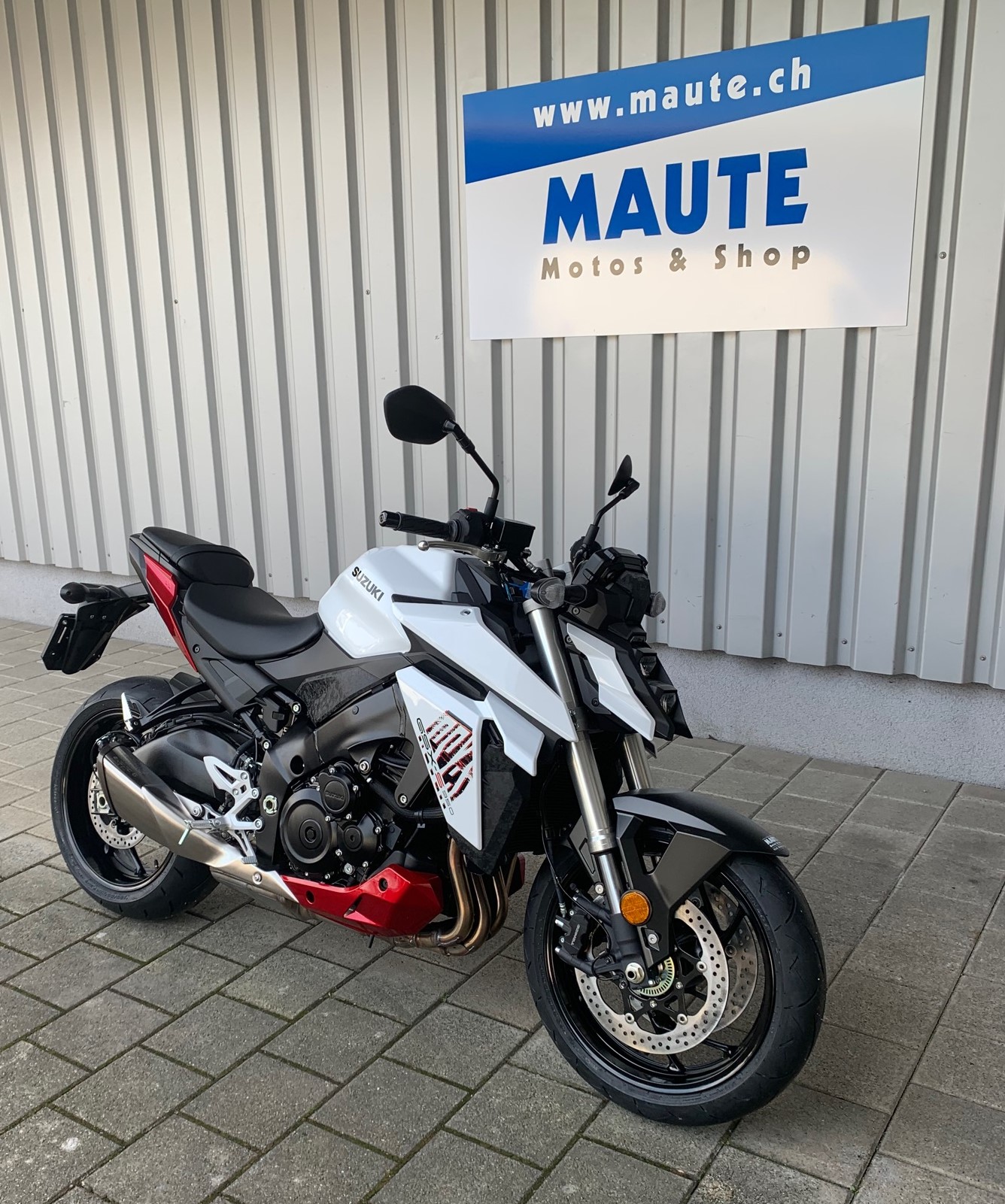 SUZUKI GSX-S 950 (35kW)-showroom-element-1