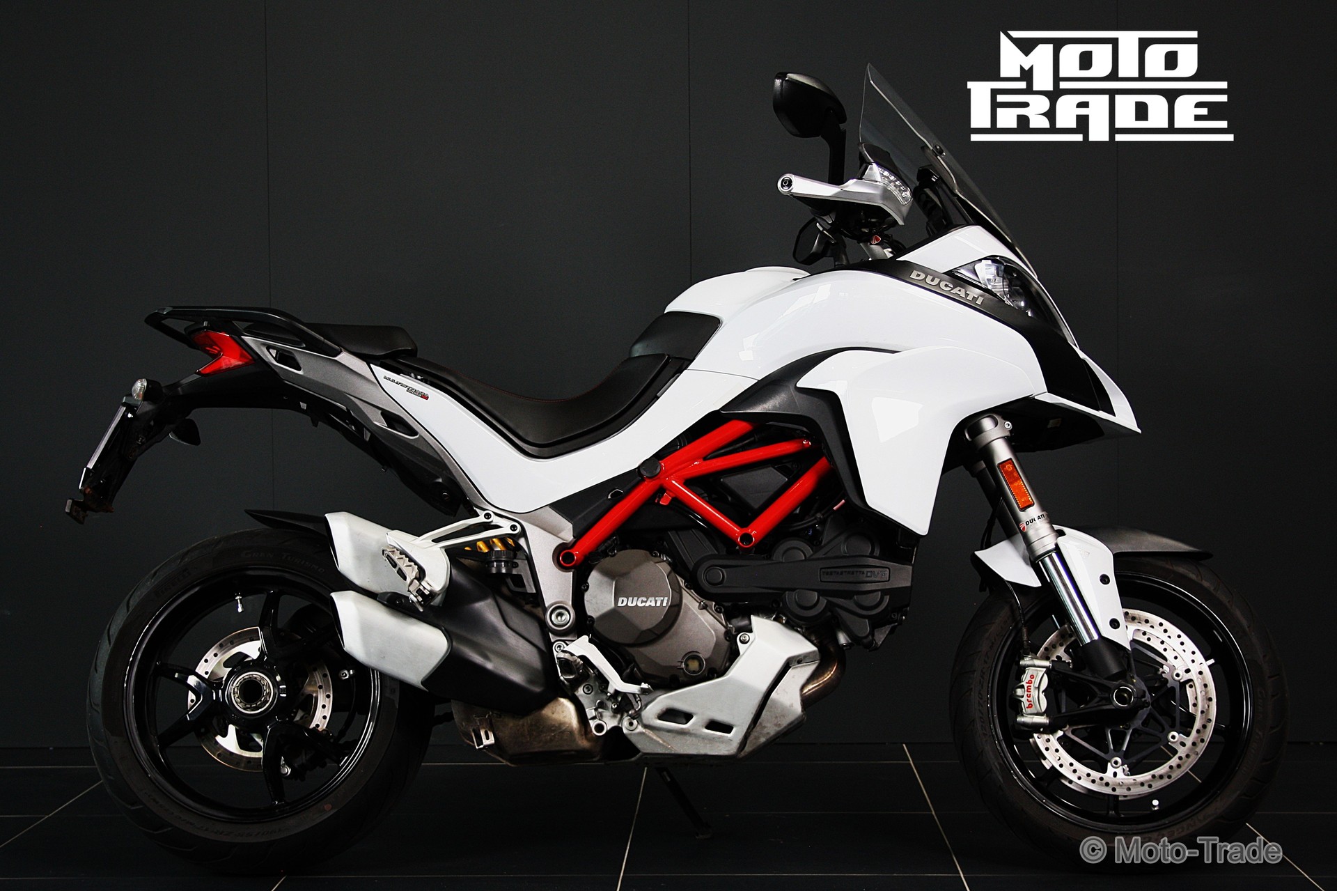 DUCATI Multistrada 1200 S-showroom-element-1