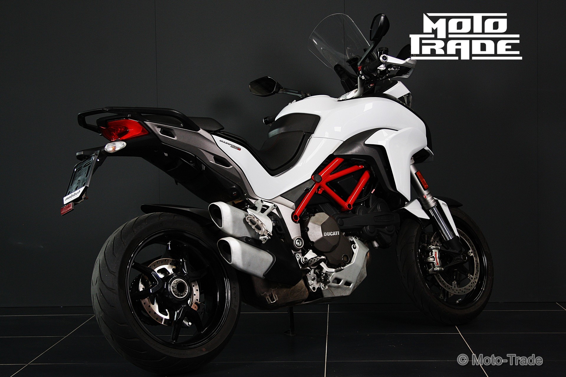 DUCATI Multistrada 1200 S-showroom-element-2