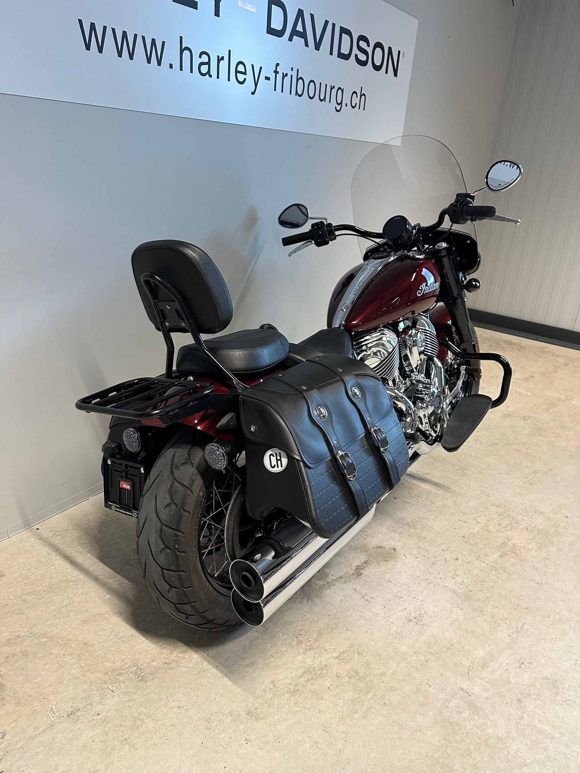 INDIAN Super Chief-showroom-element-2