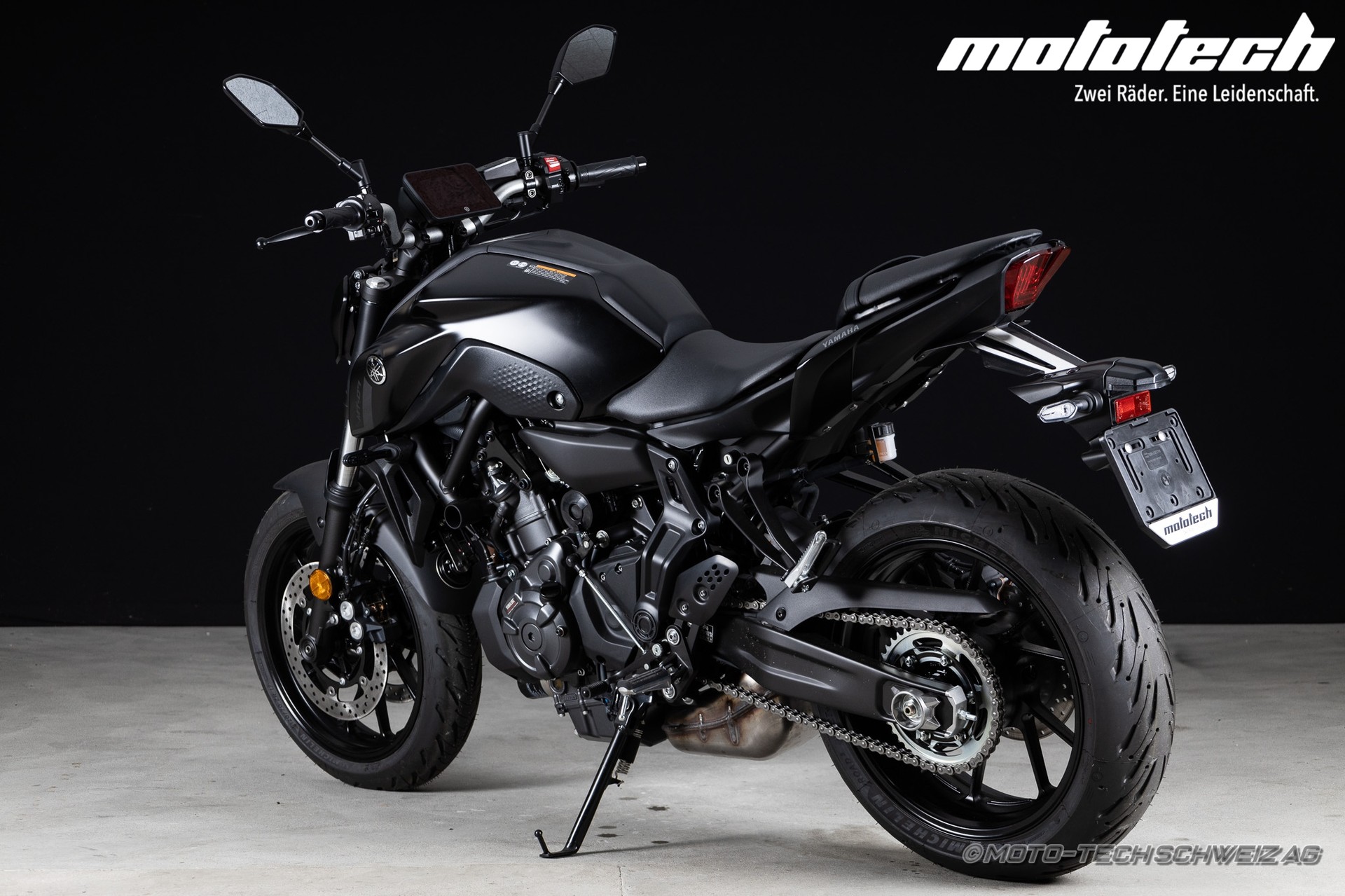 YAMAHA MT-07-showroom-element-3