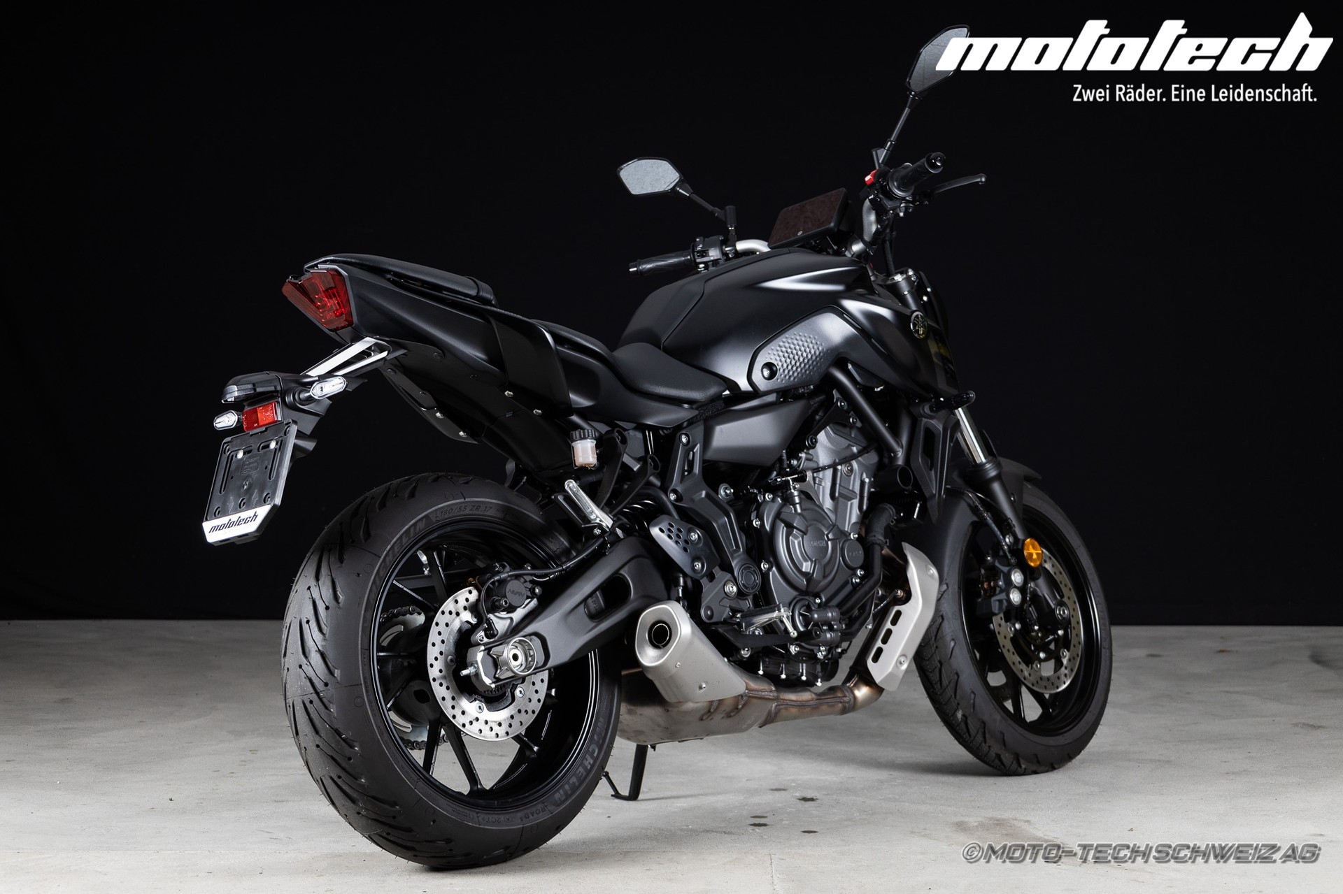 YAMAHA MT-07-showroom-element-2