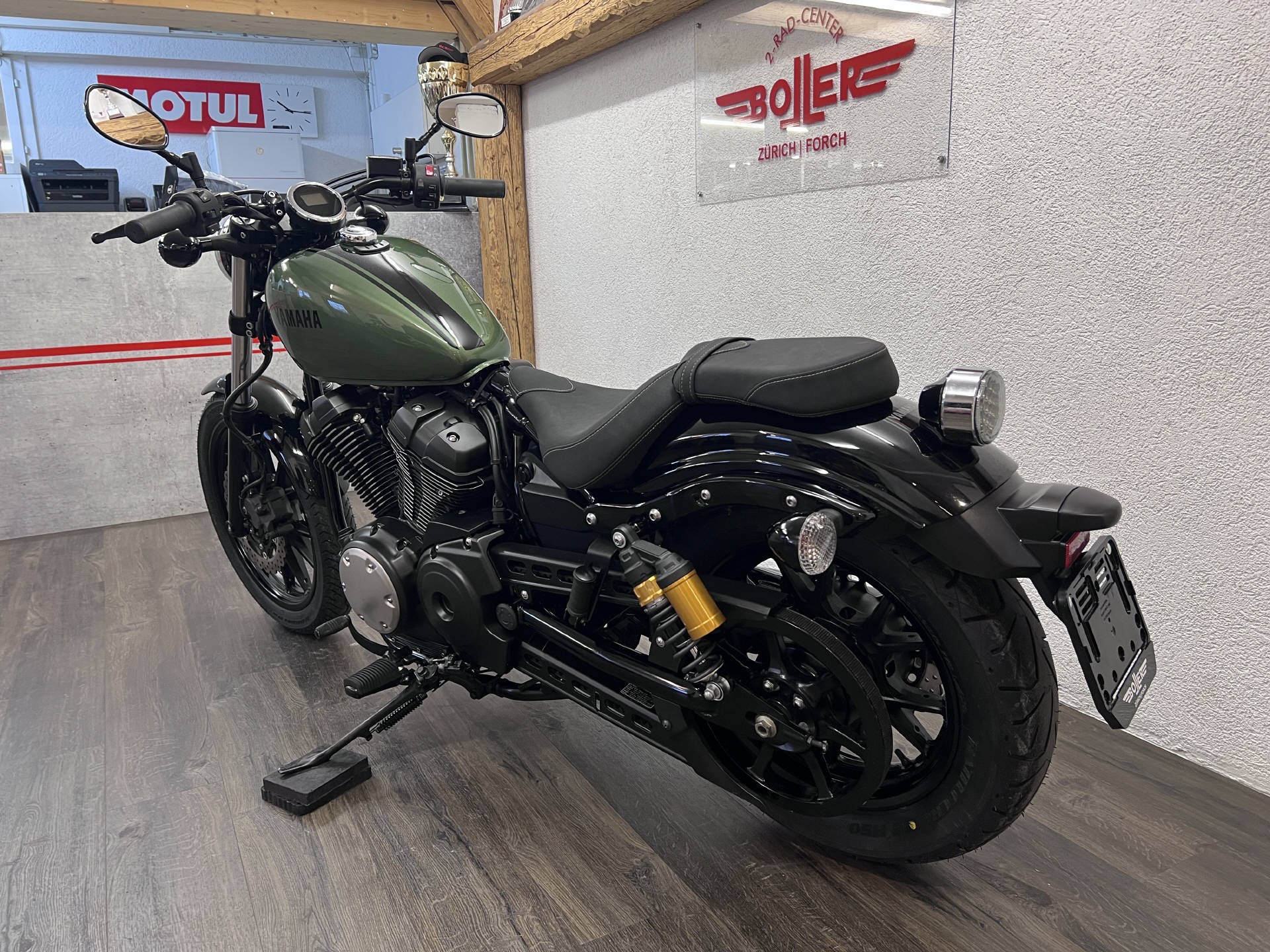 YAMAHA XV 950 R ABS-showroom-element-3