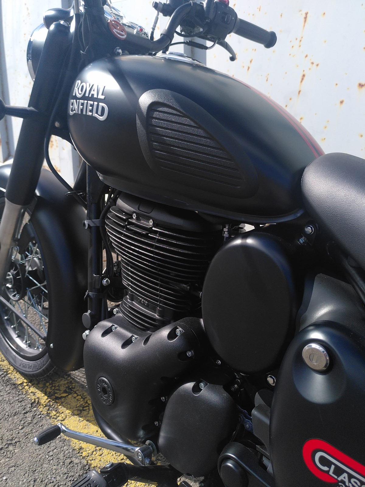 ROYAL ENFIELD CLASSIC Dark Stealth Black-image-4