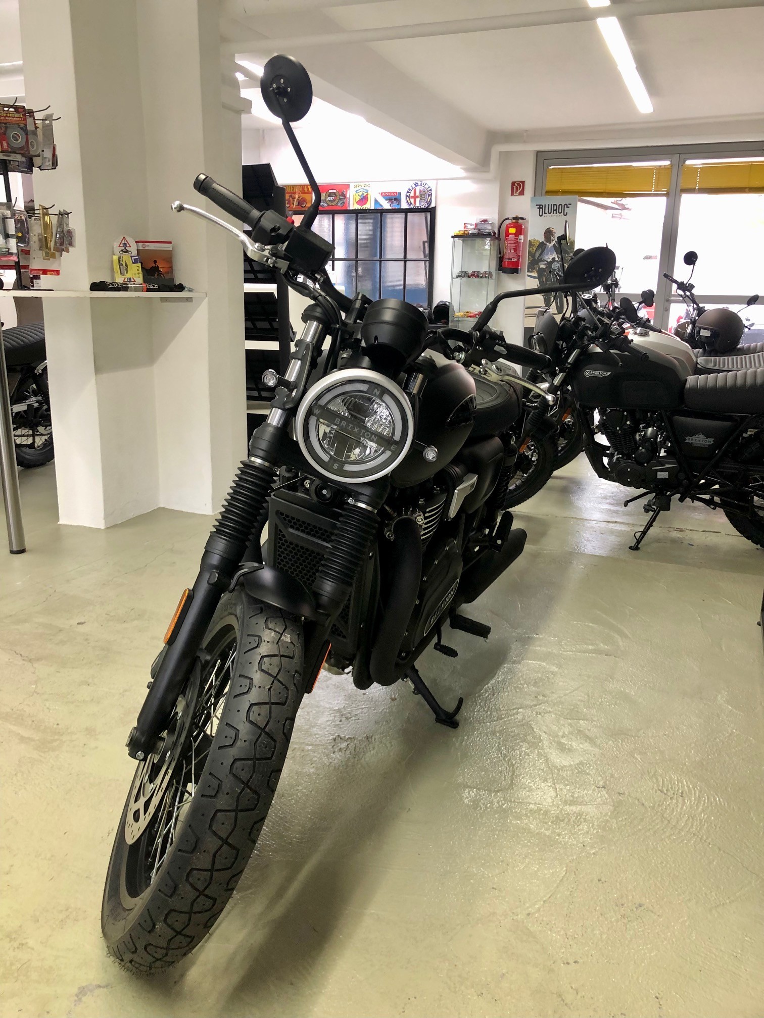 BRIXTON Cromwell 1200 ABS - GRATIS LIEFERUNG*-showroom-element-1