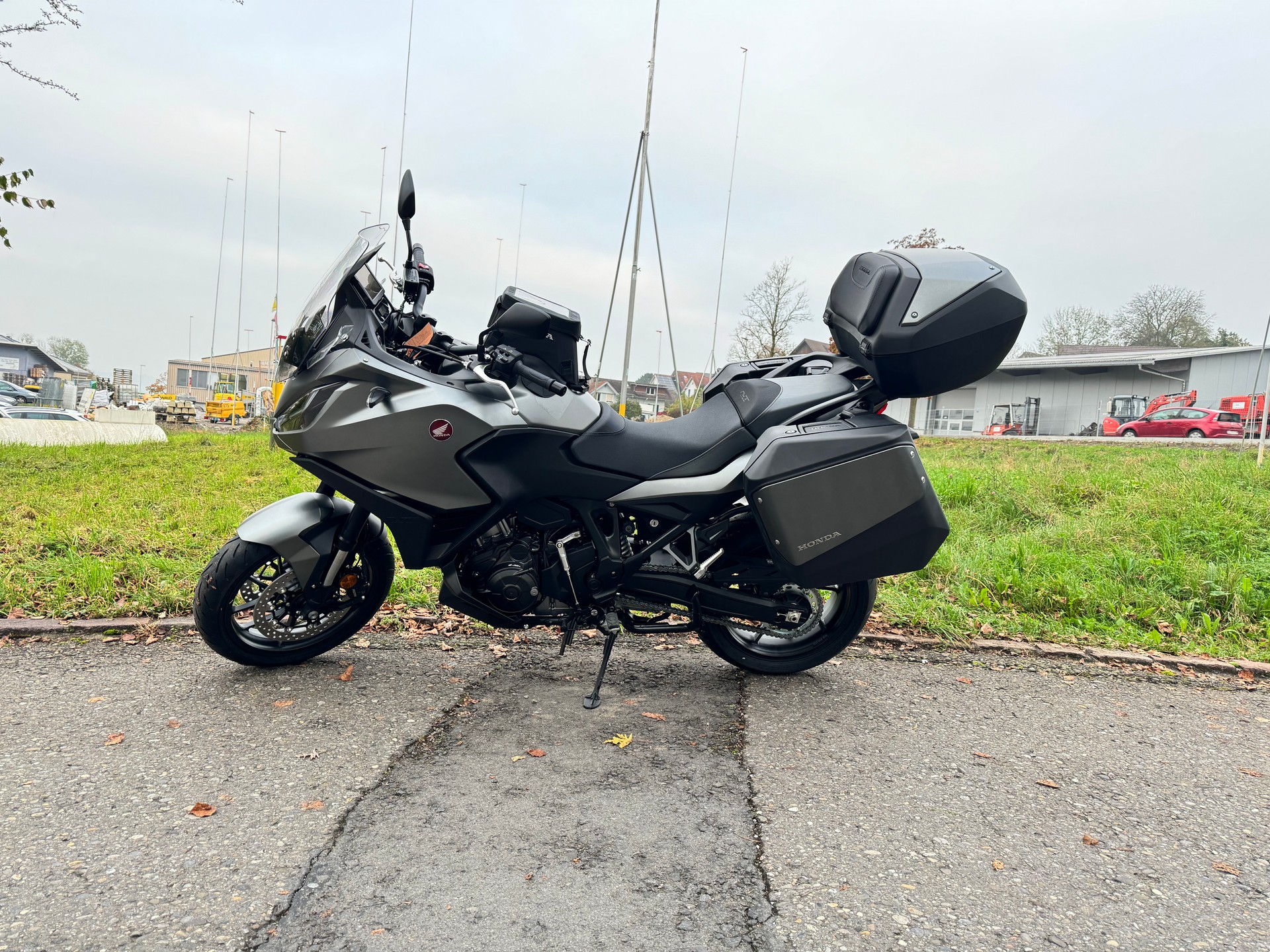 HONDA NT 1100-showroom-element-2