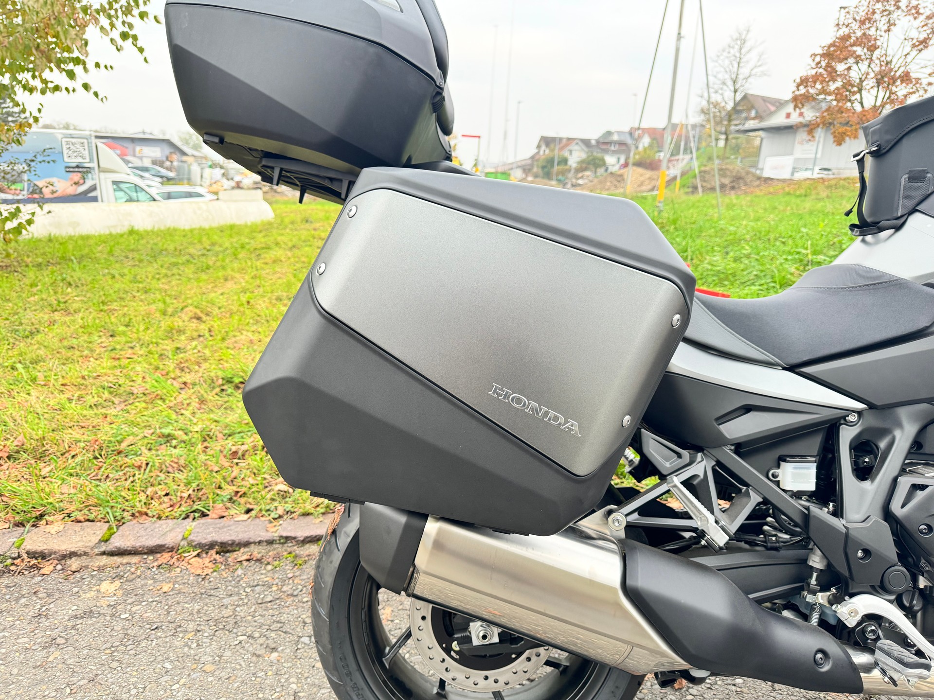 HONDA NT 1100-showroom-element-3