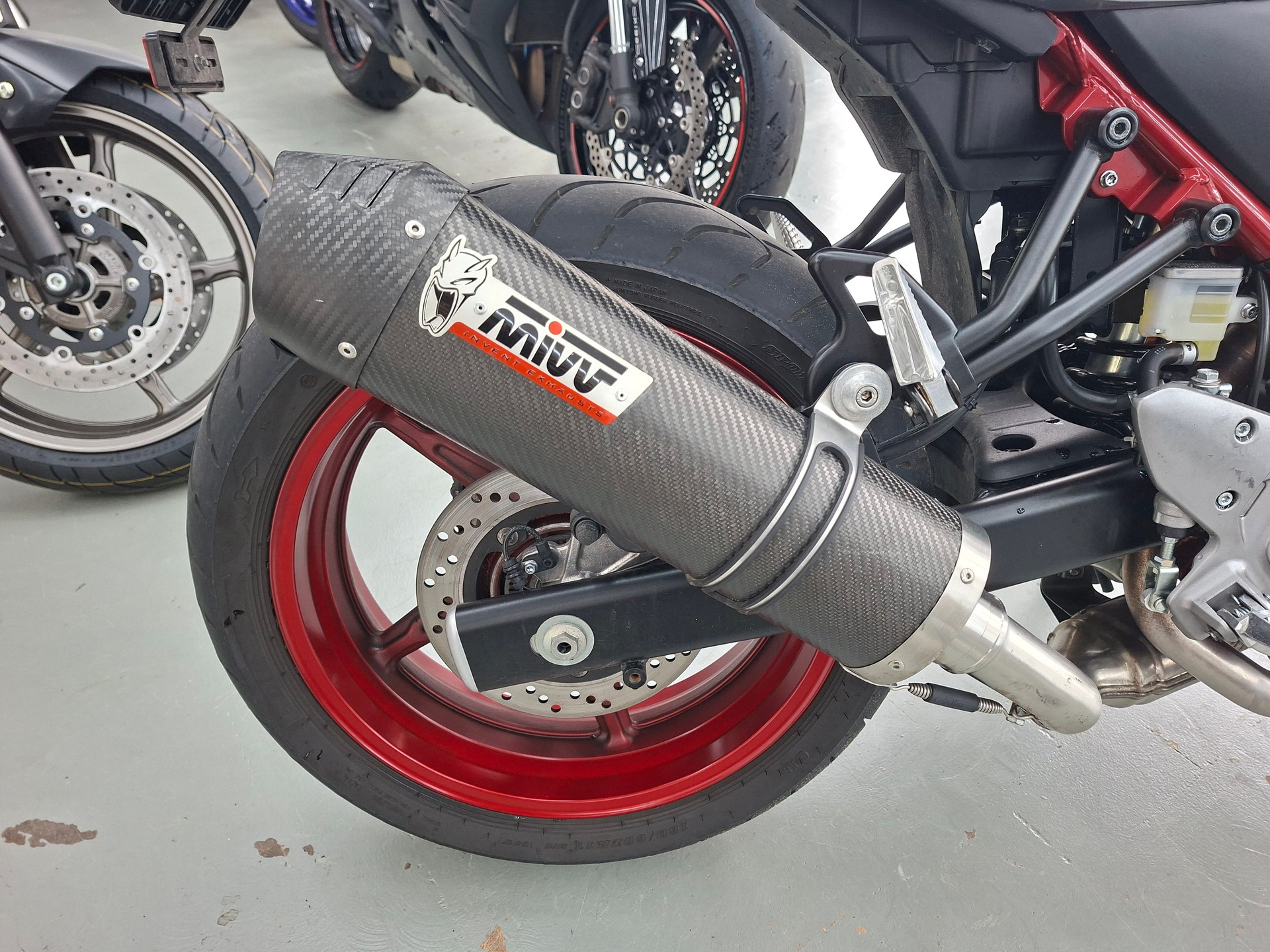SUZUKI SV 650 ABS L6 (35kW)-showroom-element-3