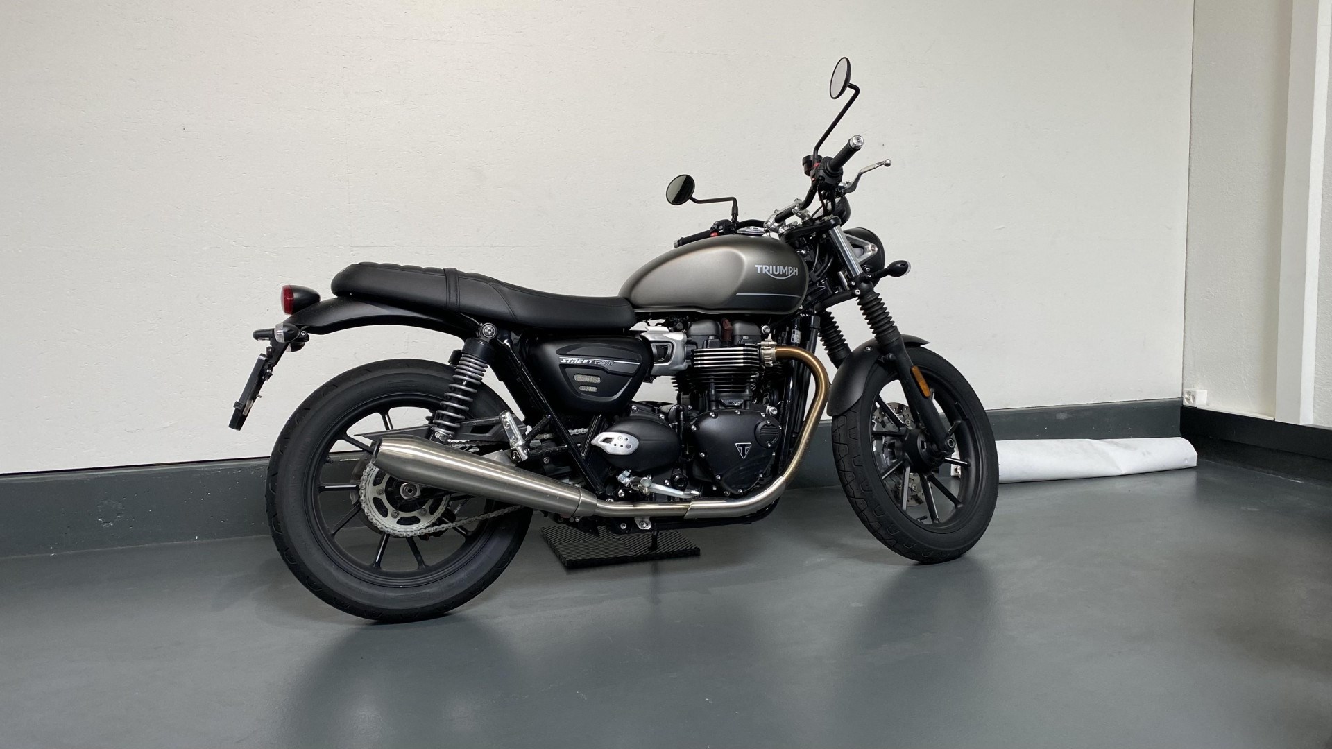 TRIUMPH Street Twin 900
