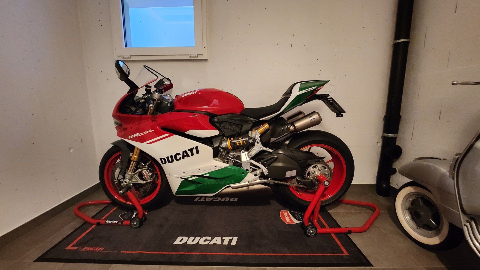 DUCATI Panigale 1299 R Final Edition ABS-image-4
