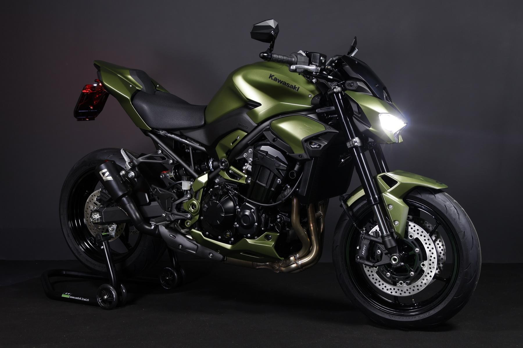 KAWASAKI KAWASAKI Z 900 (91/70/35 KW) *Army Edition* Level 3-showroom-element-2