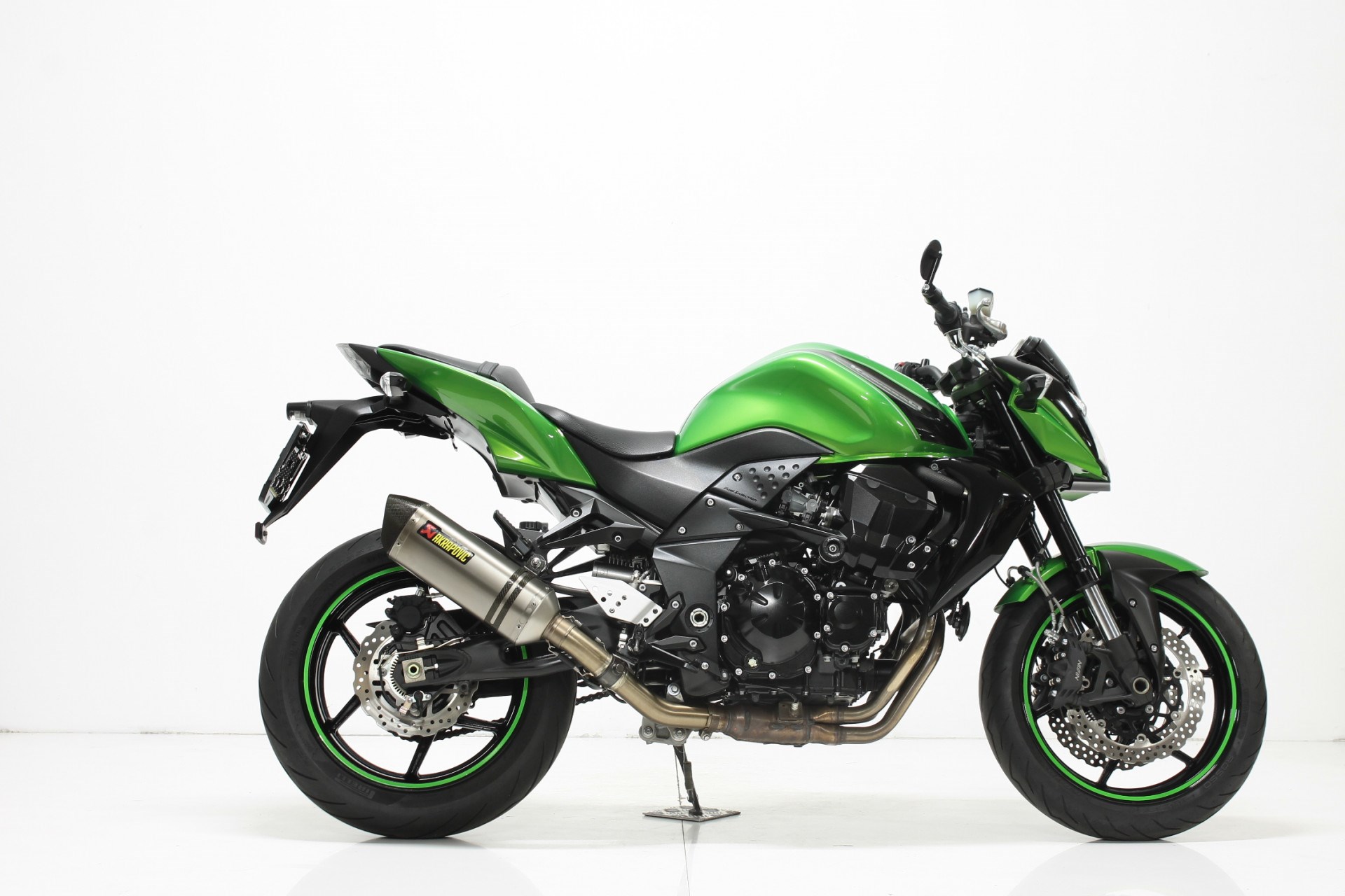 KAWASAKI Z 750 R-showroom-element-1