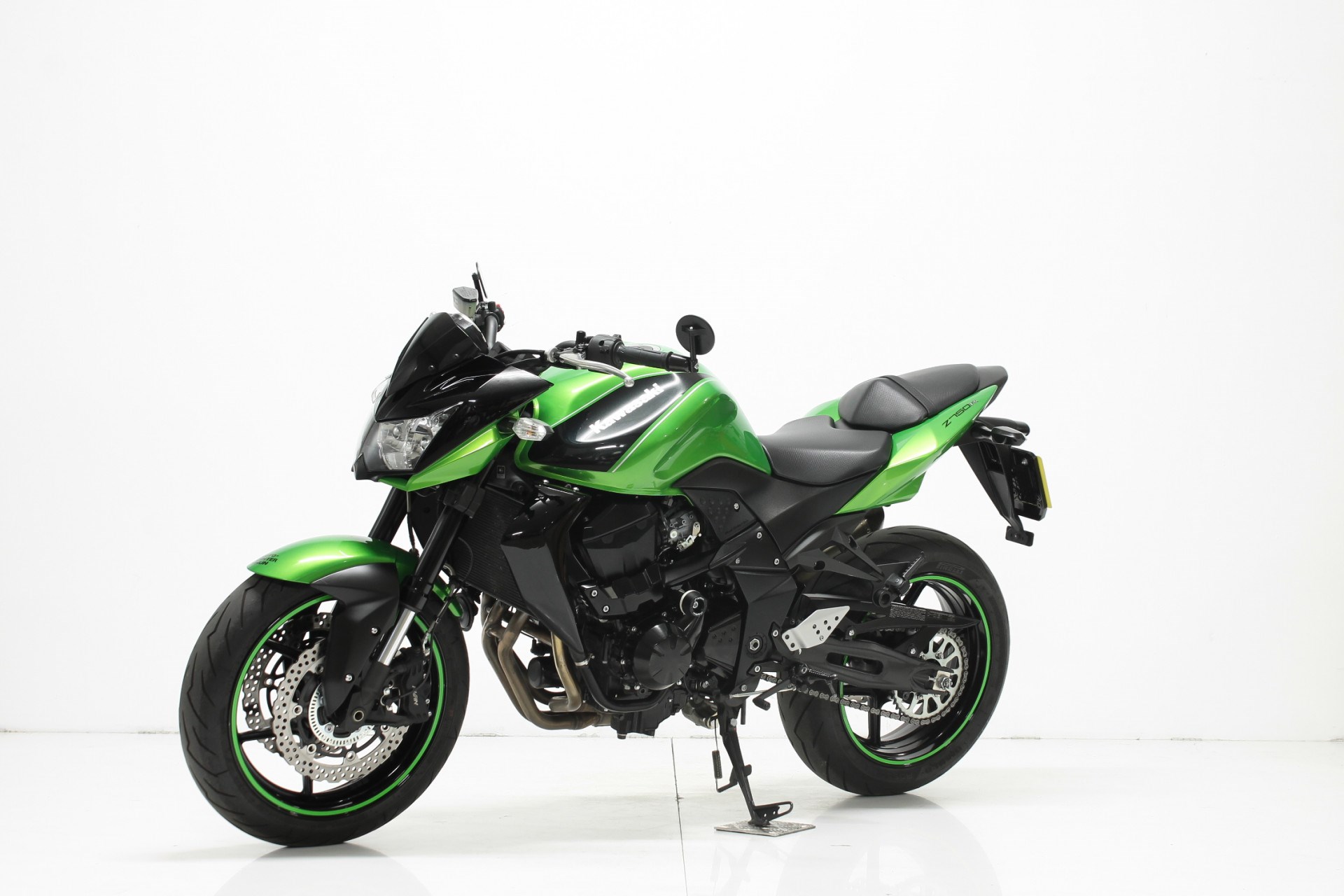 KAWASAKI Z 750 R-showroom-element-3