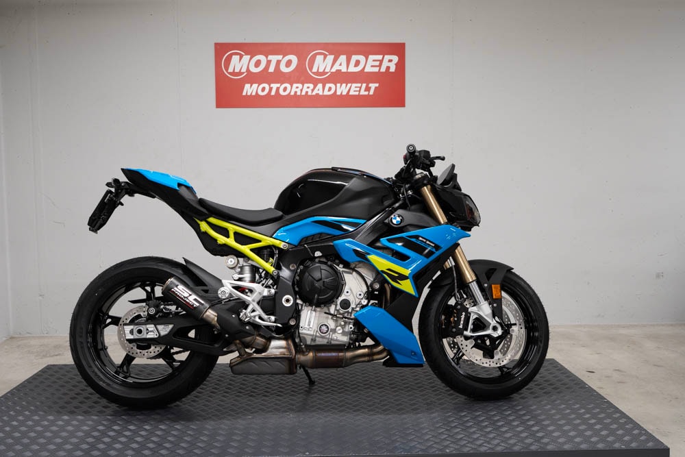 BMW S 1000 R mit SC Project Auspuff-showroom-element-1