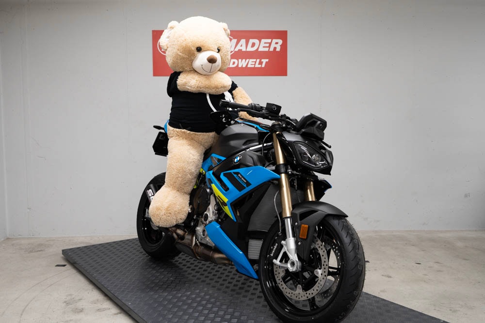 BMW S 1000 R mit SC Project Auspuff