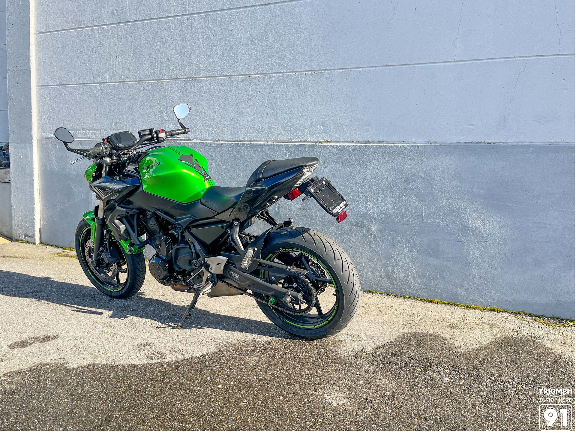 KAWASAKI Z 650-showroom-element-3