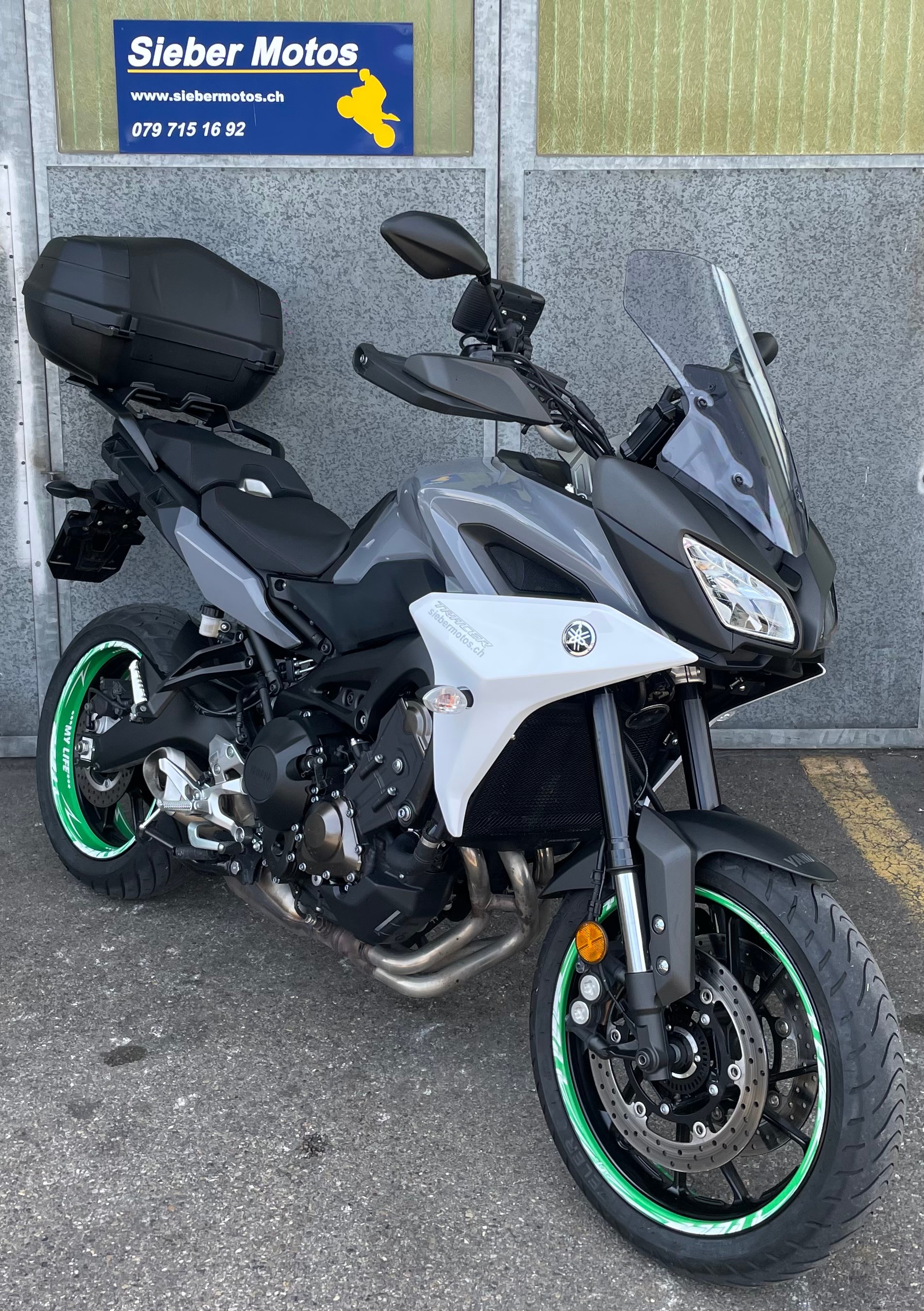 YAMAHA Tracer 900 ABS-showroom-element-1