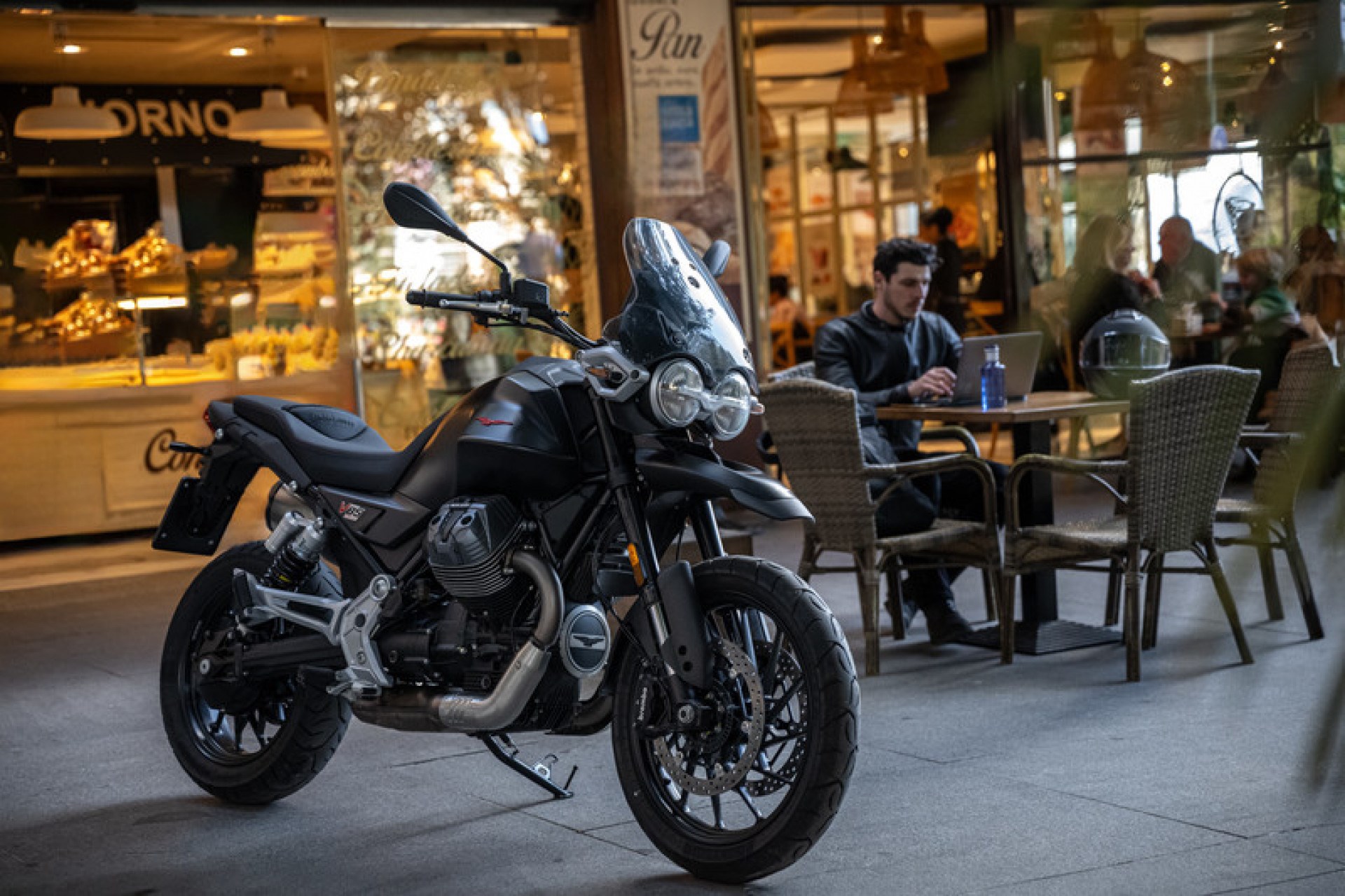 MOTO GUZZI V85 Strada-image-2