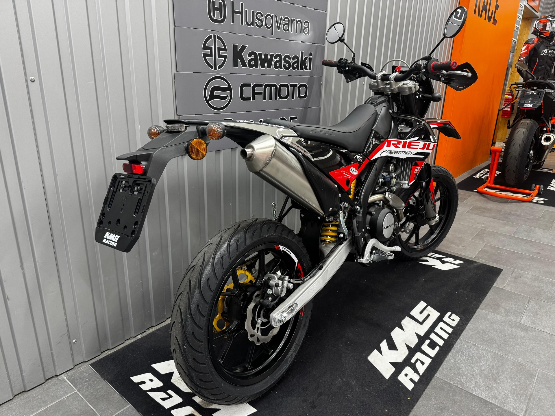 RIEJU MRT 125 Pro-showroom-element-3