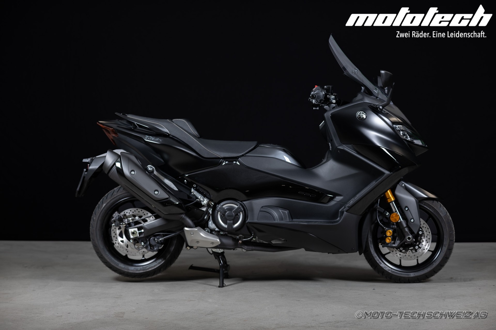 YAMAHA T-MAX Tech-Max XP 560-showroom-element-1
