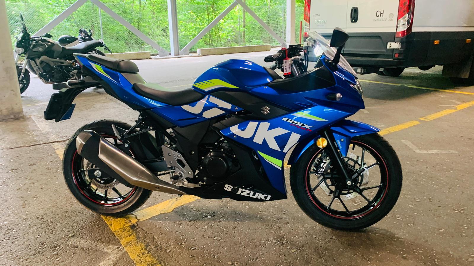 SUZUKI GSX-R 250 L7